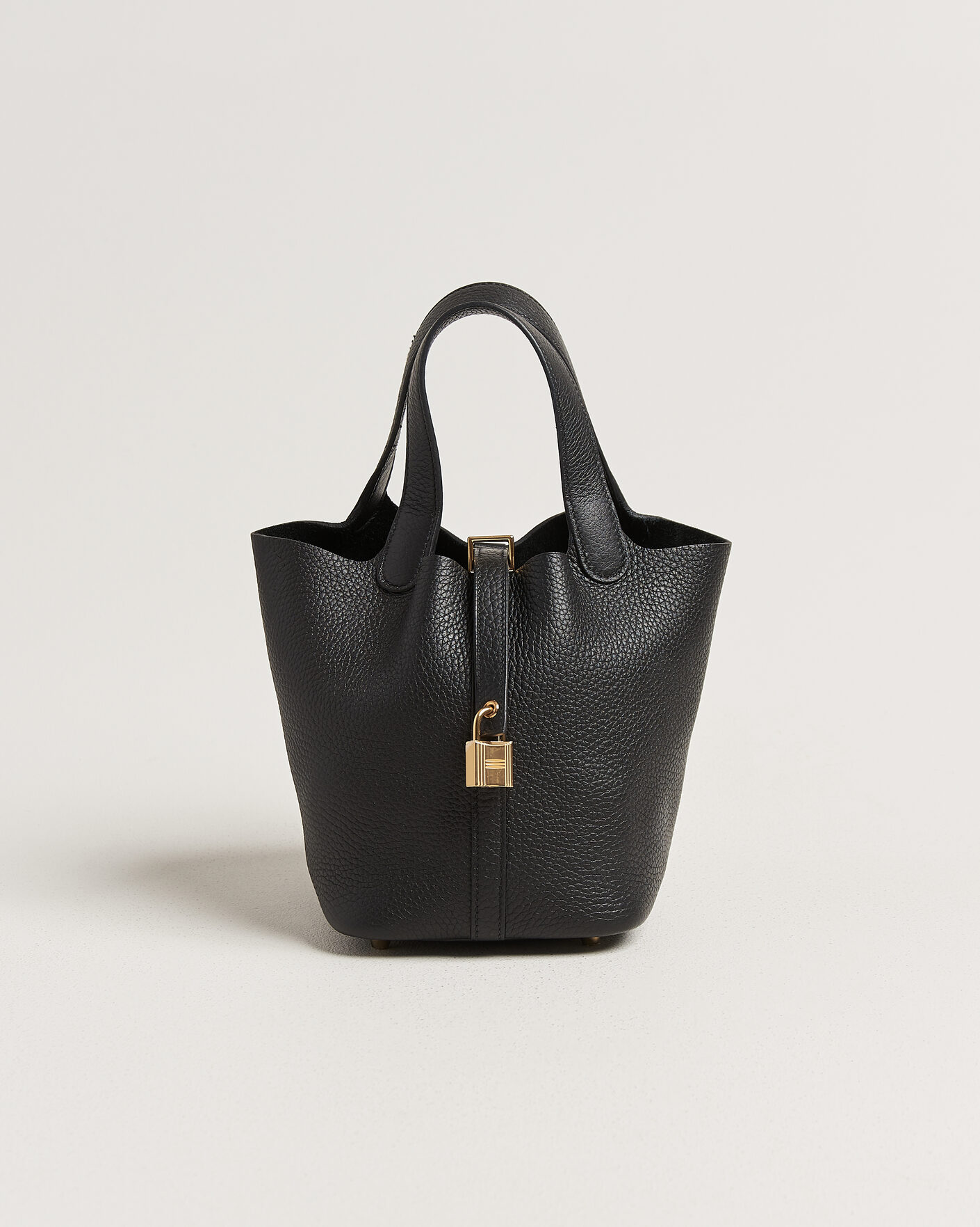 Mies | Pre-Owned & Vintage Bags | Hermès Pre-Owned | Picotin Lock 18 Black
