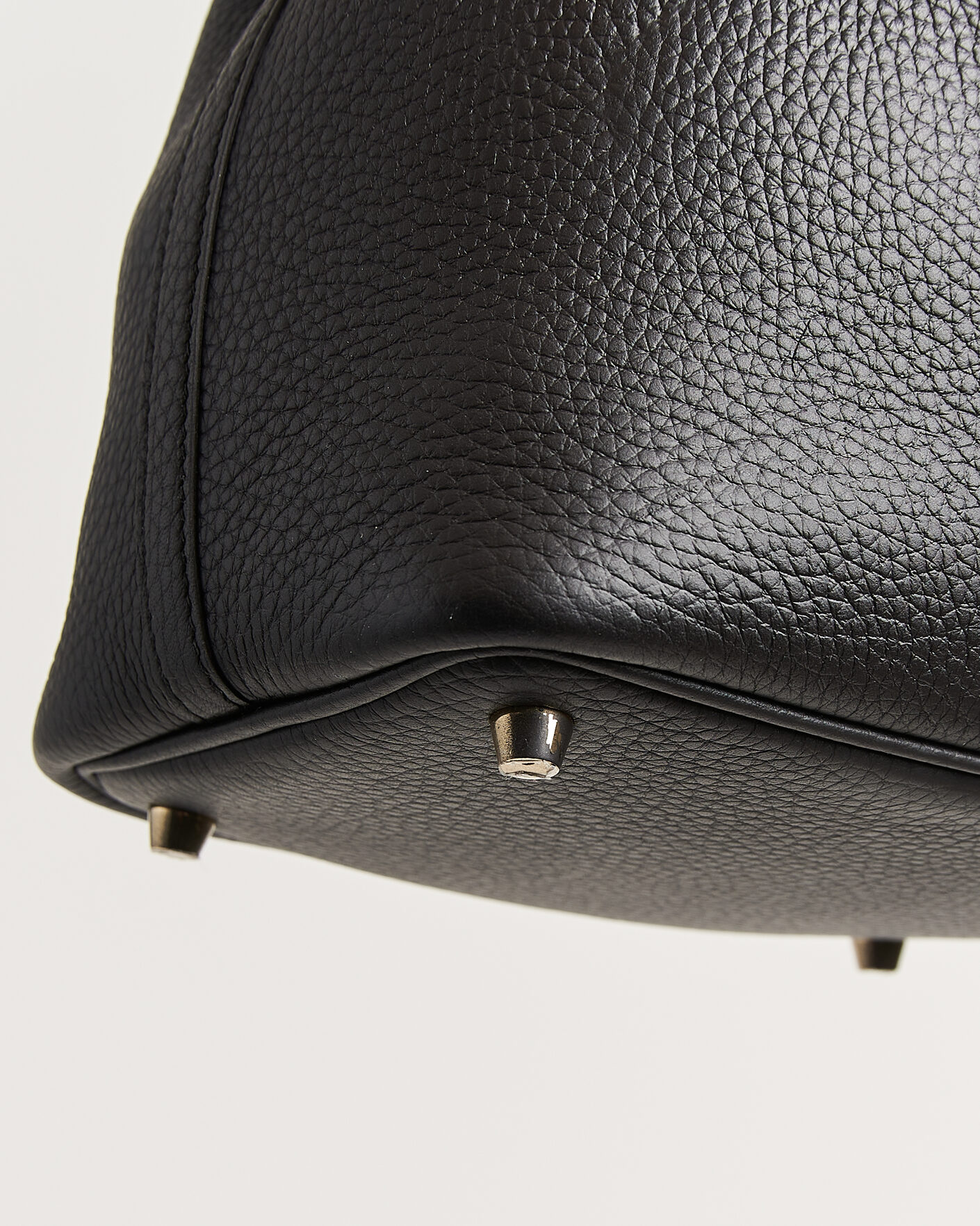 Mies | Pre-Owned & Vintage Bags | Hermès Pre-Owned | Picotin Lock 18 Black