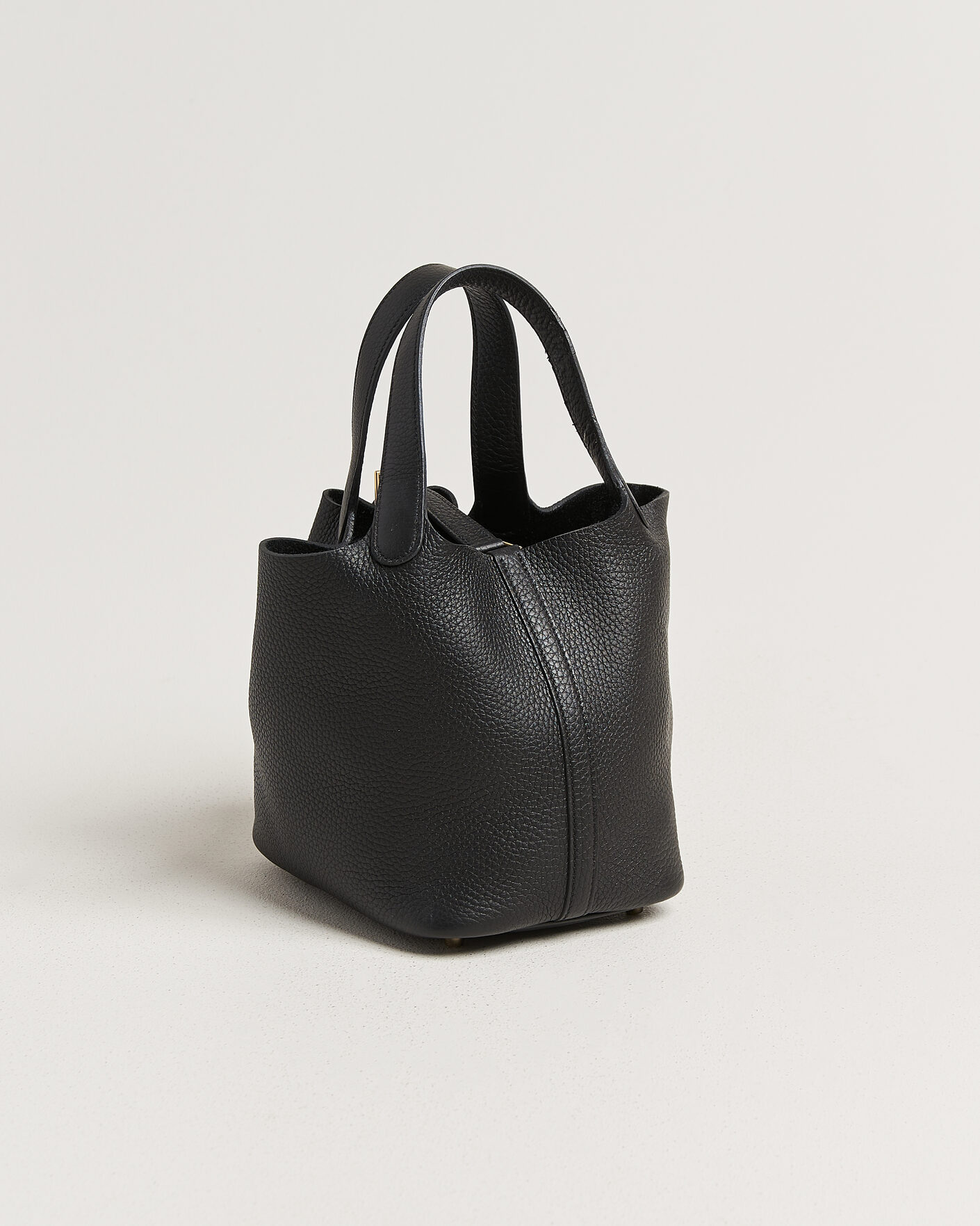 Mies | Pre-Owned & Vintage Bags | Hermès Pre-Owned | Picotin Lock 18 Black