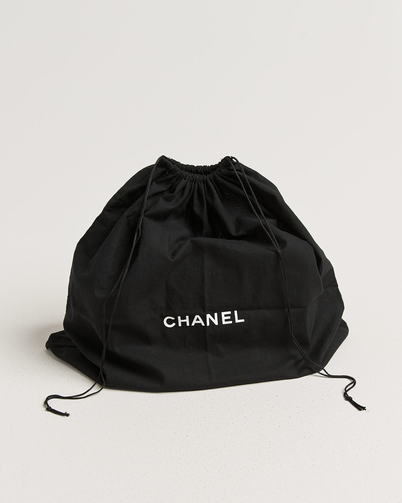 Mies | Pre-Owned & Vintage Bags | Chanel Pre-Owned | Classic Medium Double Flap Bag Lambskin Black