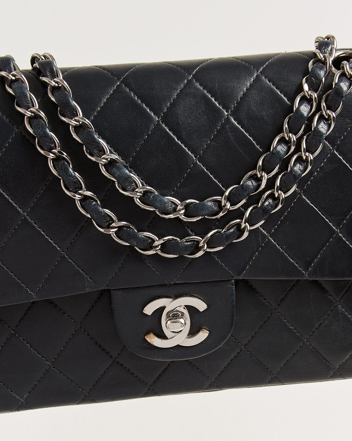 Mies | Pre-Owned & Vintage Bags | Chanel Pre-Owned | Classic Medium Double Flap Bag Lambskin Black