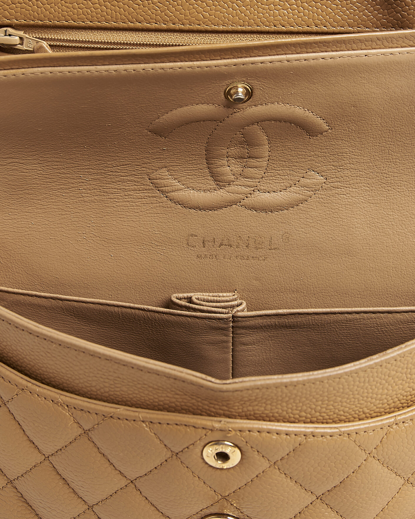 Mies | Pre-Owned & Vintage Bags | Chanel Pre-Owned | Classic Small Double Flap Bag Caviar Leather Beige