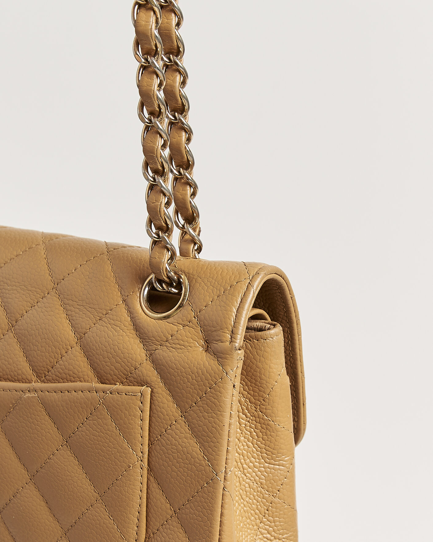 Mies | Pre-Owned & Vintage Bags | Chanel Pre-Owned | Classic Small Double Flap Bag Caviar Leather Beige