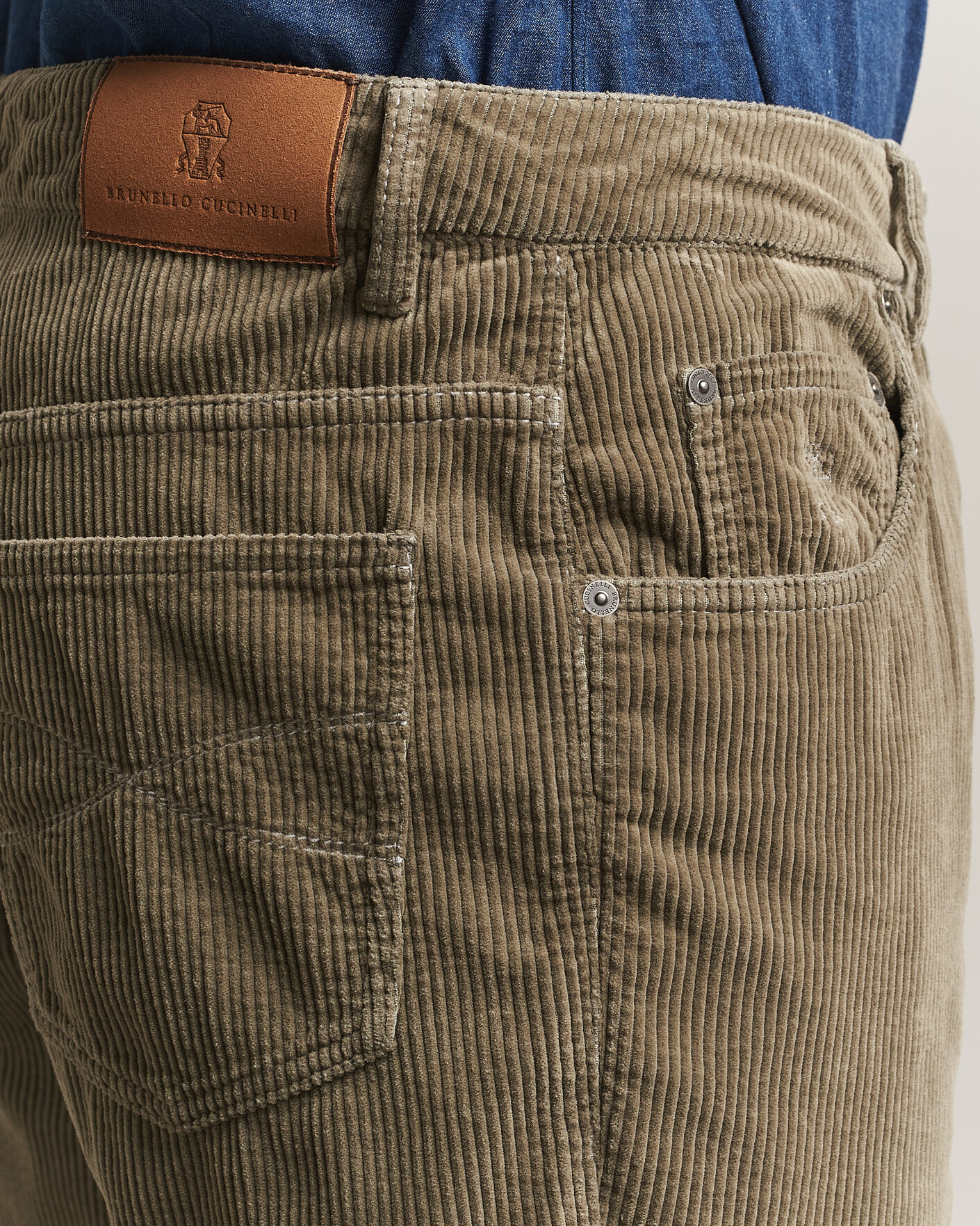 Mies | Housut | Brunello Cucinelli | Leisure Fit Corduroy 5-Pocket Pants Olive