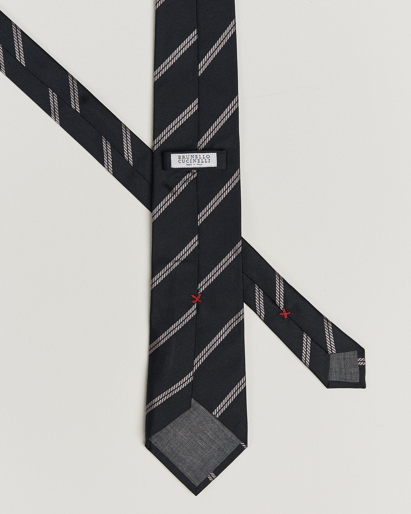Mies | Solmiot | Brunello Cucinelli | Regimental Stripe Silk Tie Navy