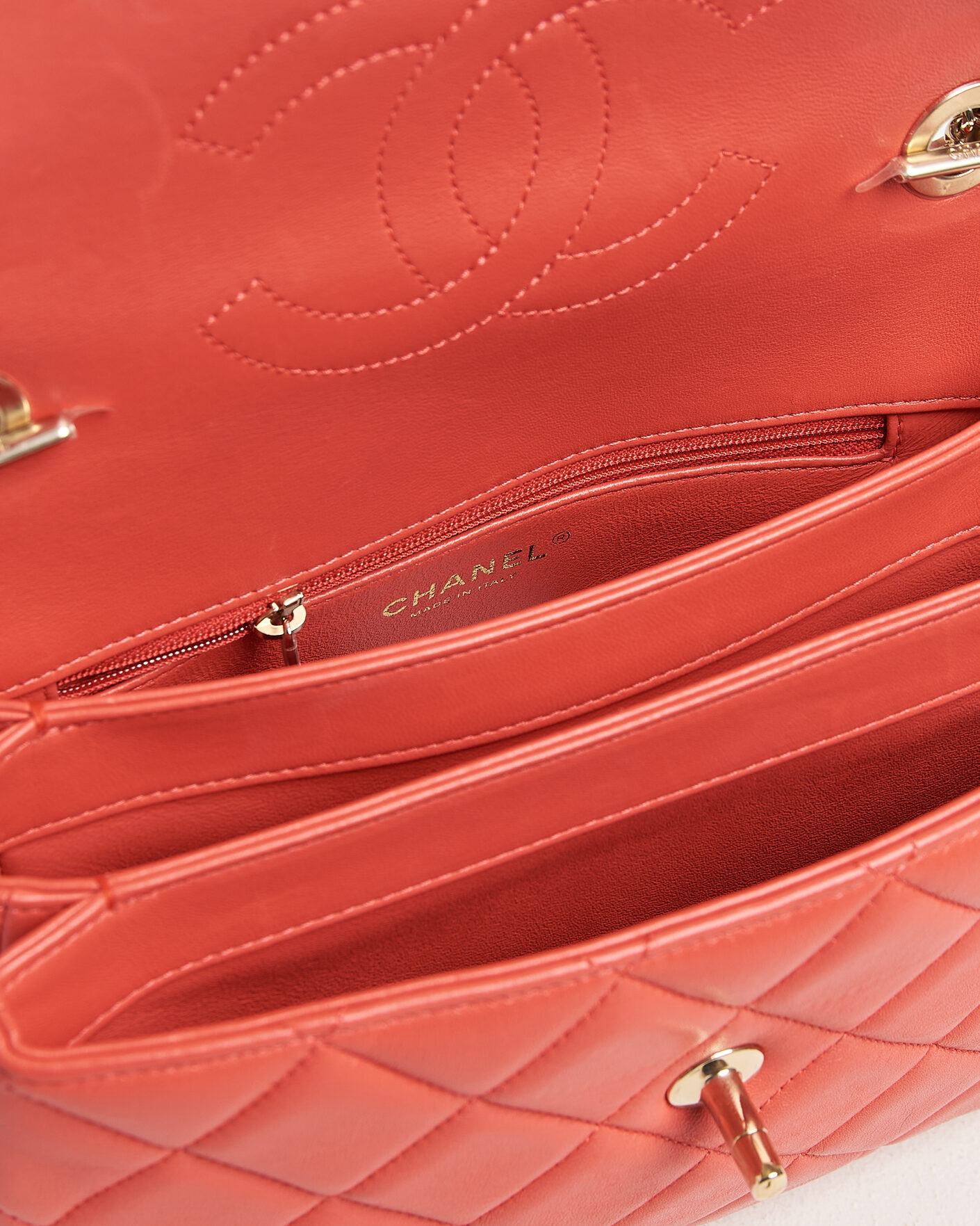 Mies | Pre-Owned & Vintage Bags | Chanel Pre-Owned | Trendy CC Top Handle Bag Coral