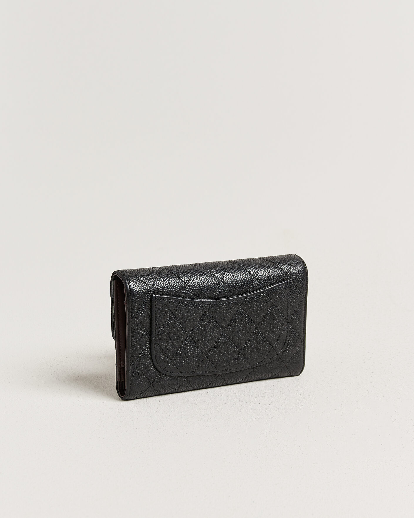 Mies | Pre-Owned & Vintage Bags | Chanel Pre-Owned | Classic Trifold Flap Wallet Caviar Leather Black