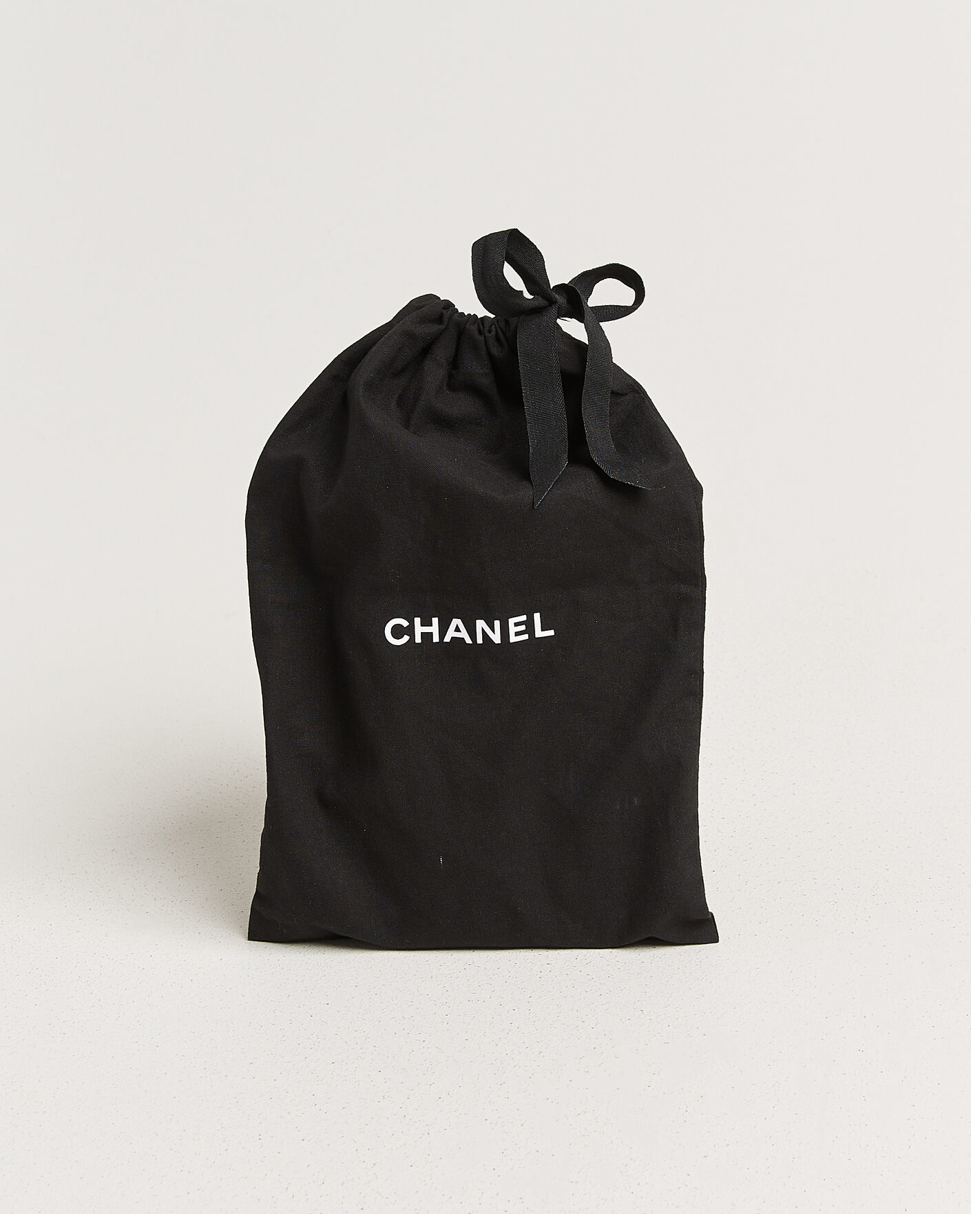 Mies | Pre-Owned & Vintage Bags | Chanel Pre-Owned | Classic Bifold Wallet Caviar Leather Black