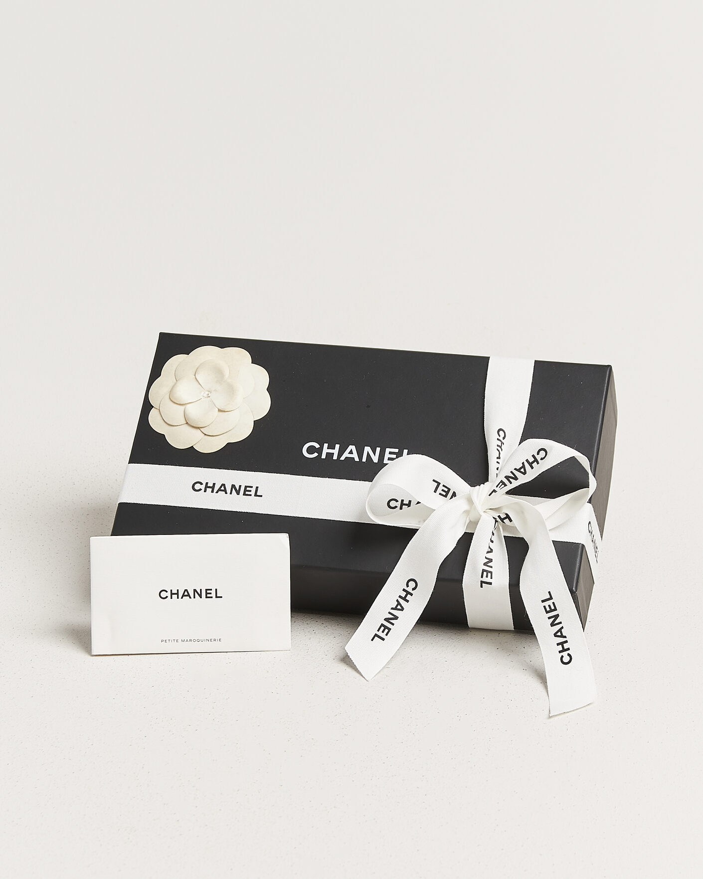 Mies | Pre-Owned & Vintage Bags | Chanel Pre-Owned | Classic  Long Flap Wallet Caviar Leather Black