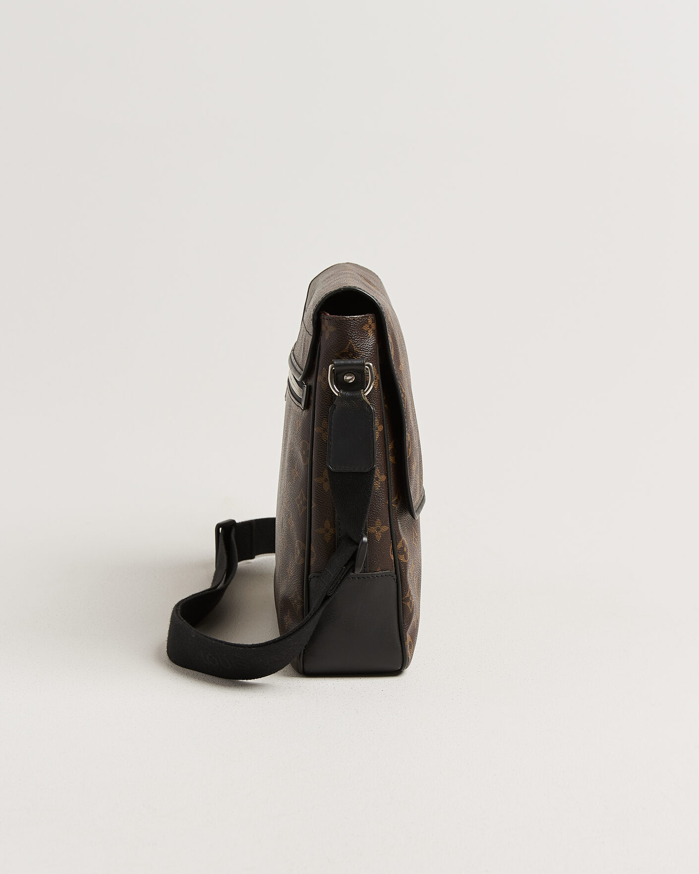 Mies | Pre-Owned & Vintage Bags | Louis Vuitton Pre-Owned | Abbesses Messenger Bag Monogram Macassar