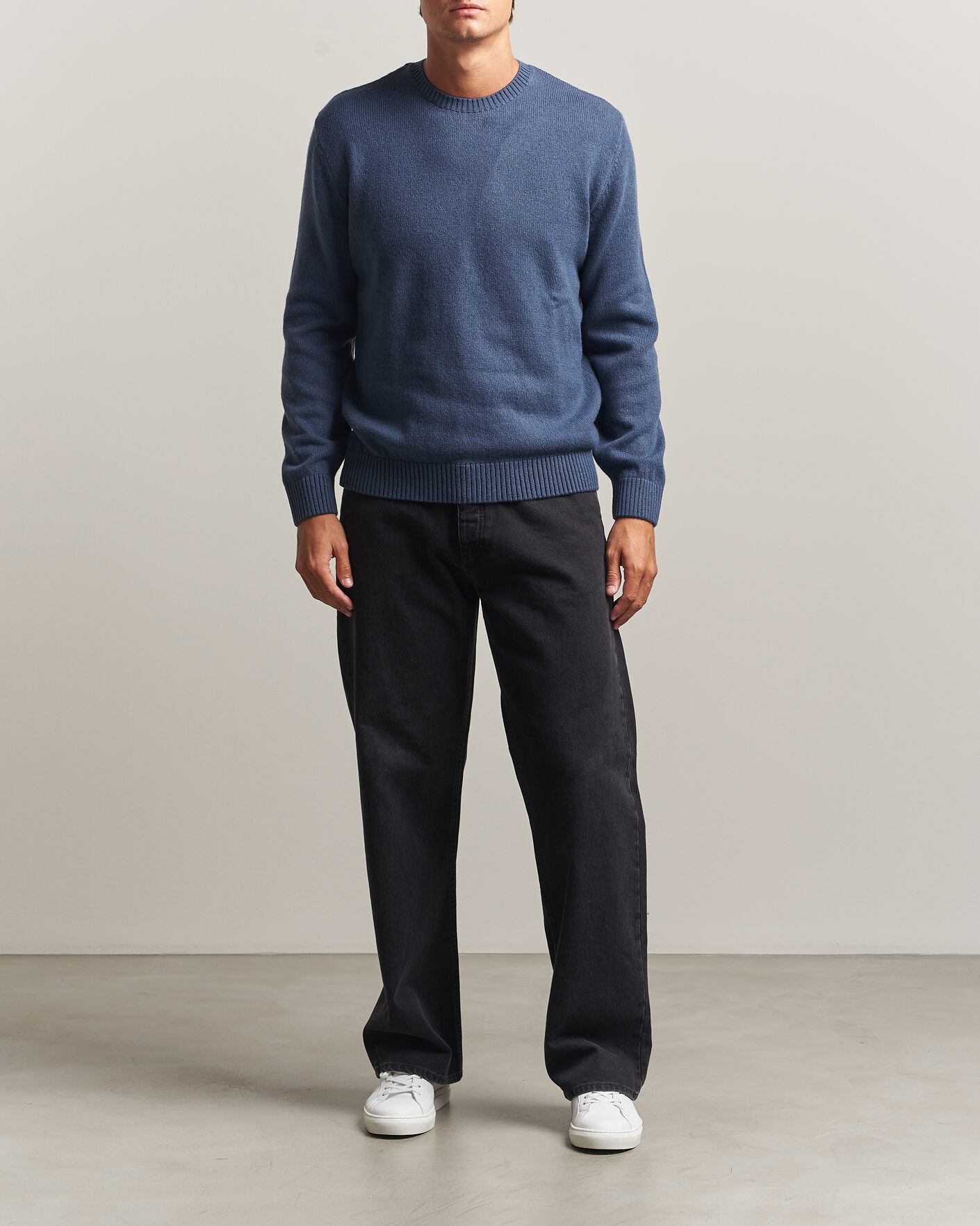 Mies | Puserot | Colorful Standard | Classic Merino Wool Crew Neck Petrol Blue