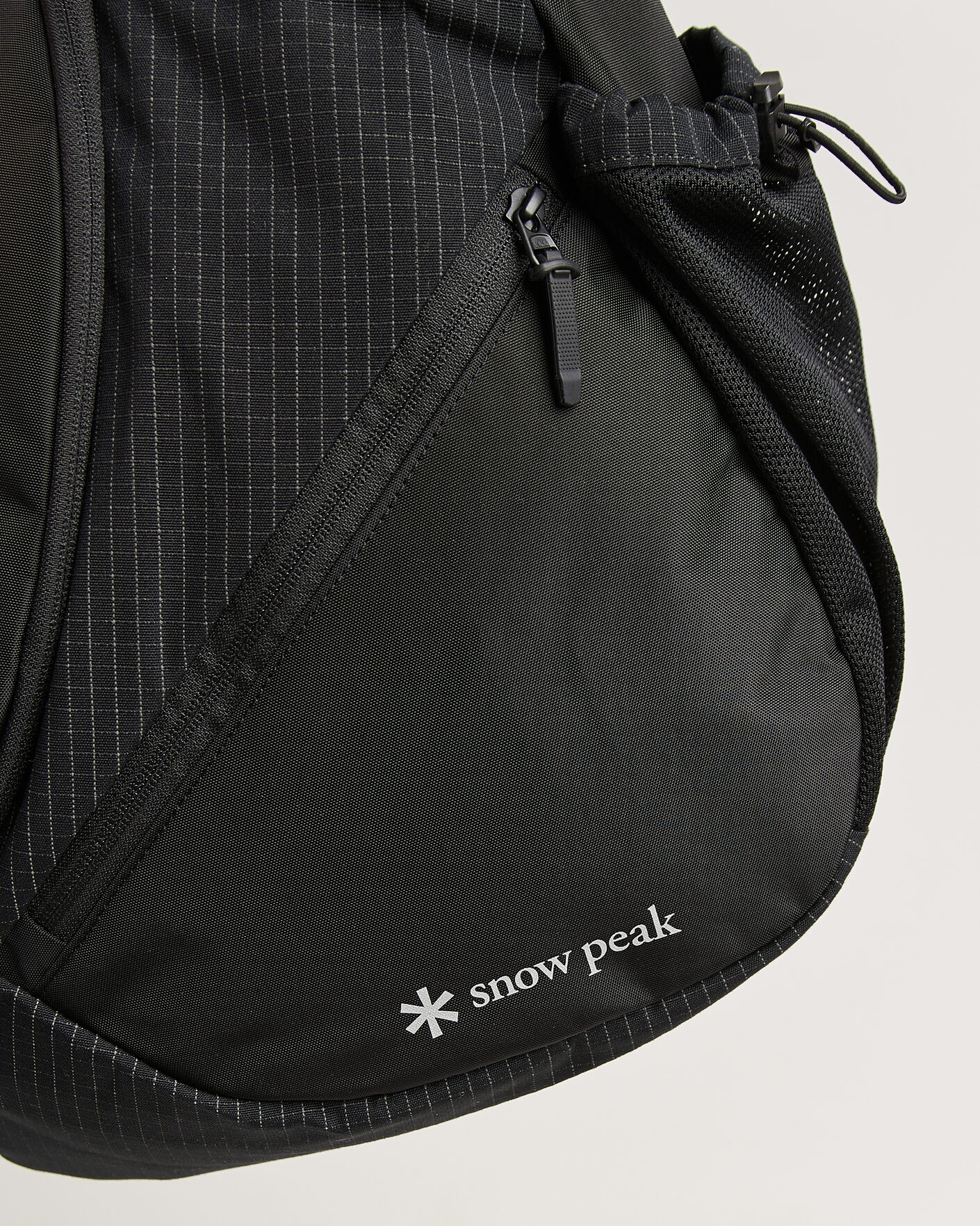 Mies | Laukut | Snow Peak | Grid Sling Bag Black