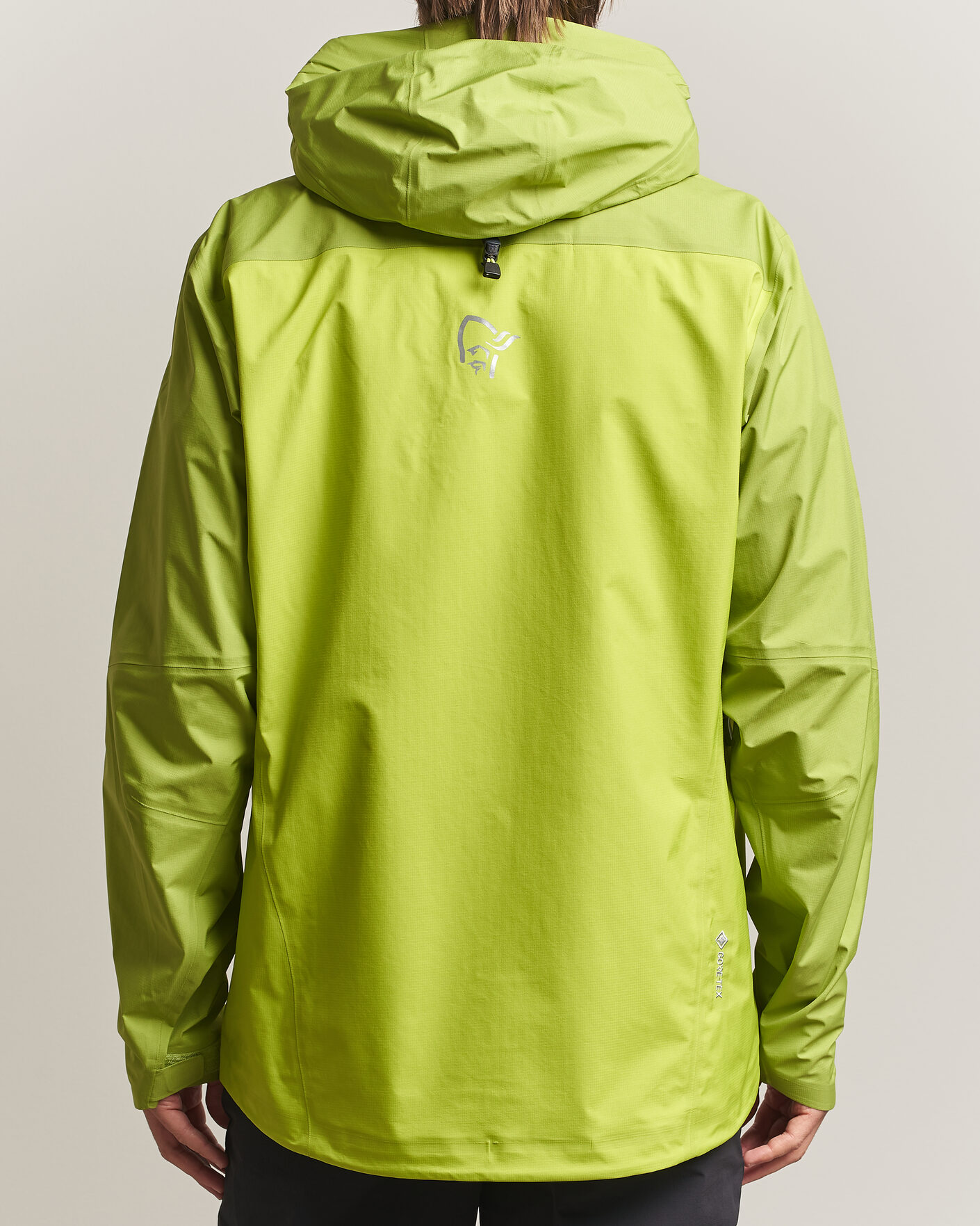 Mies | Takit | Norrøna | Falketind GORE-TEX Jacket Tender Shoots