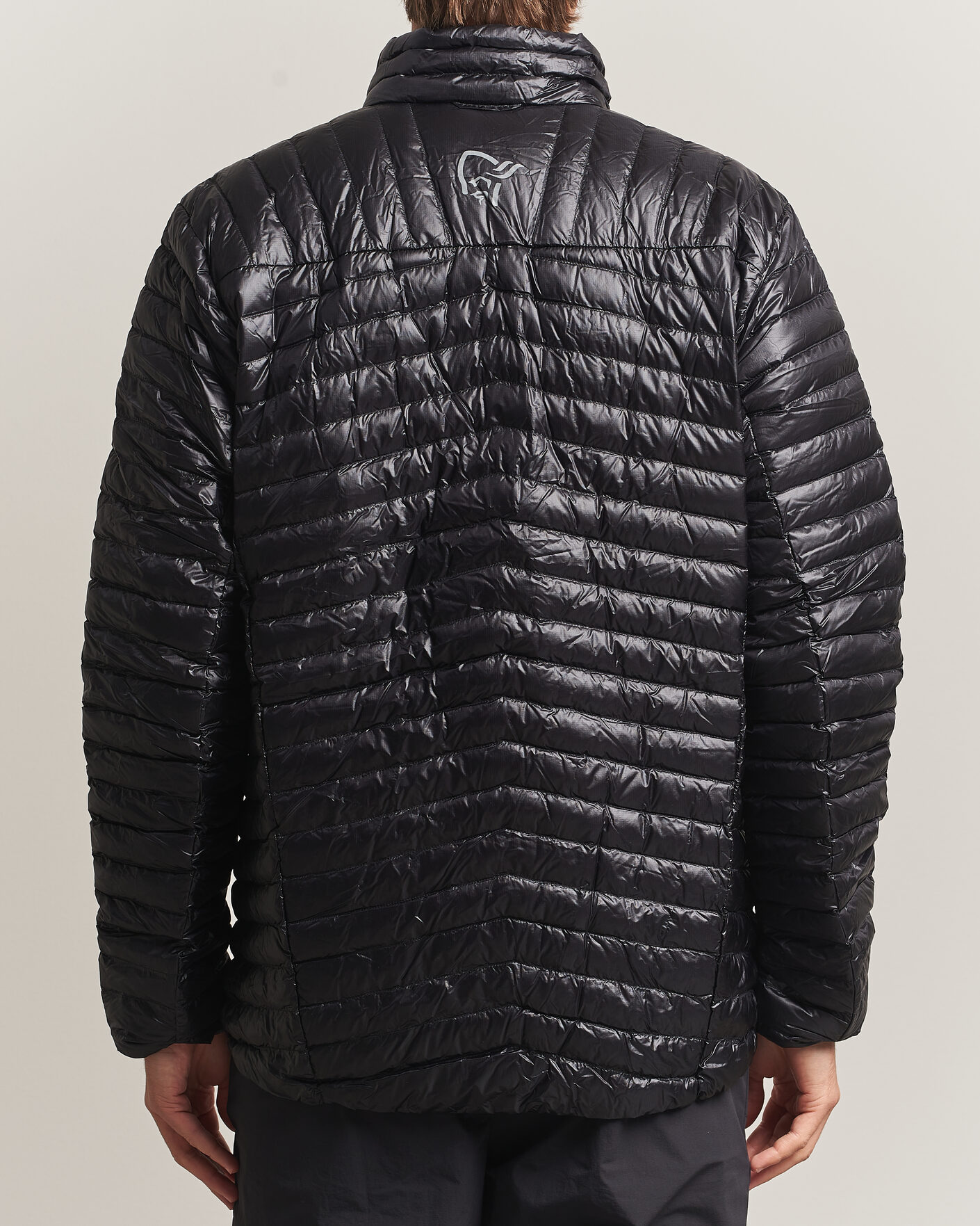 Mies | Takit | Norrøna | Trollveggen Down 800 Super Light Jacket Caviar Black