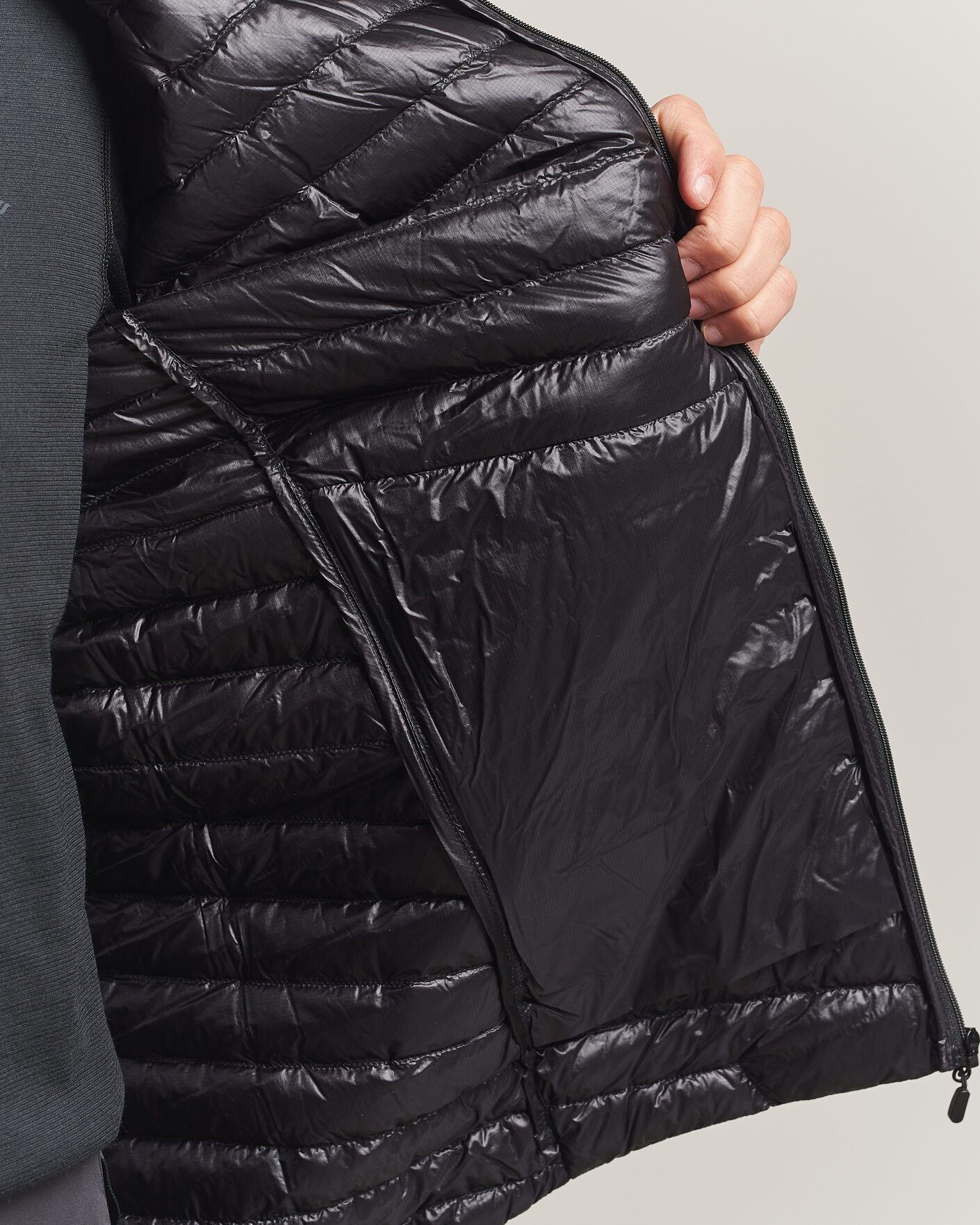 Mies | Takit | Norrøna | Trollveggen Down 800 Super Light Jacket Caviar Black
