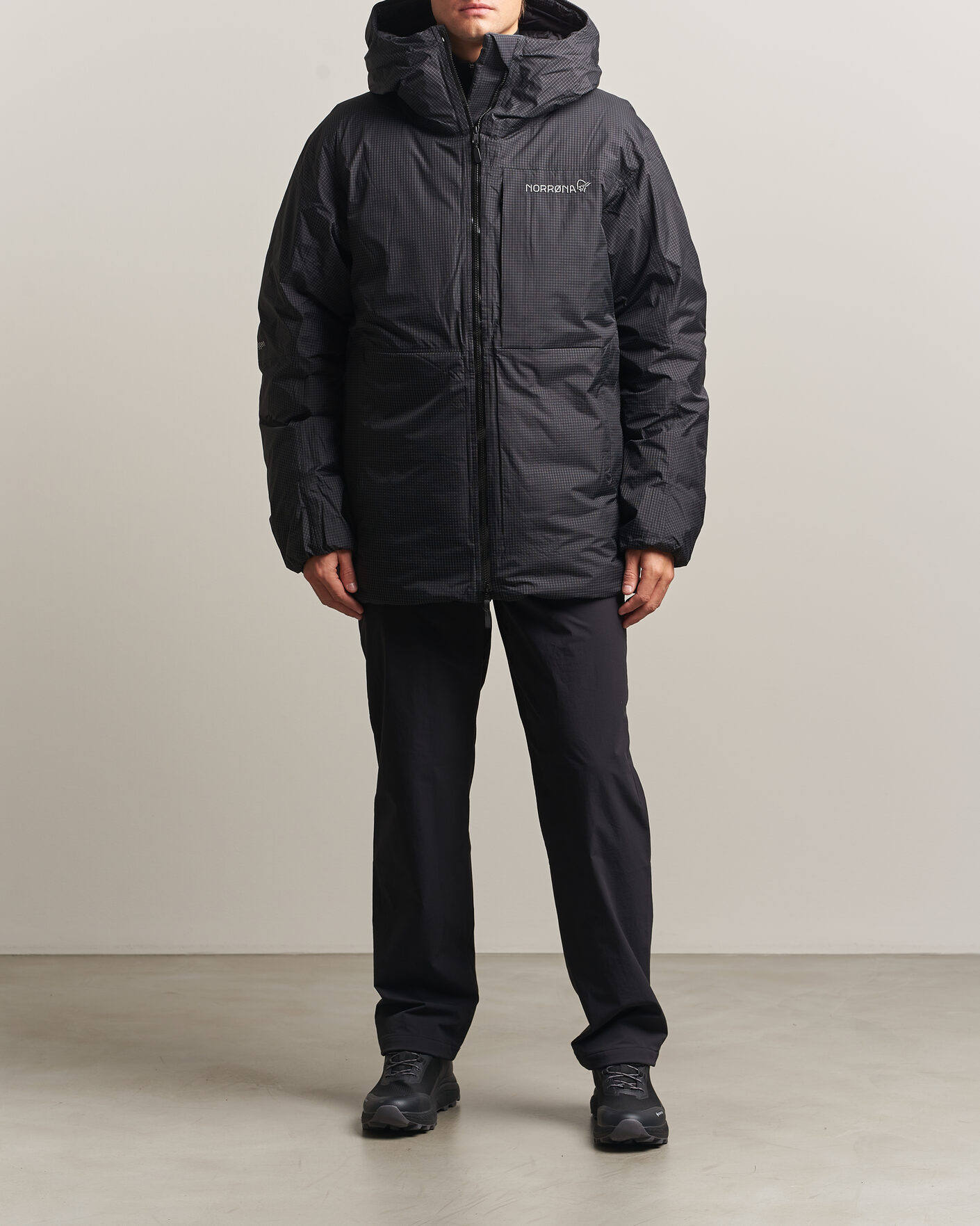 Mies | Takit | Norrøna | Trollveggen dri2 Down 800 Zip Hood Caviar Black