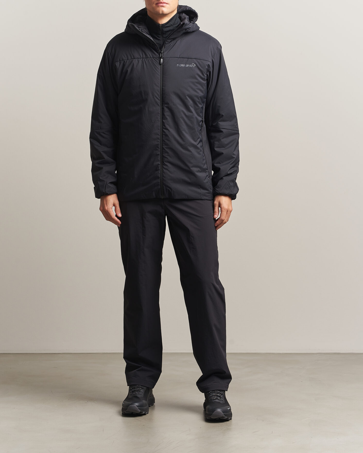 Mies | Takit | Norrøna | Femund Thermo Zip Hood Caviar Black