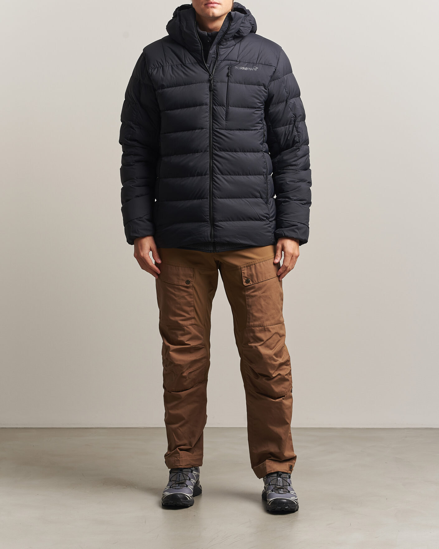 Mies | Takit | Norrøna | Femund Down 700 Zip Hood Caviar Black