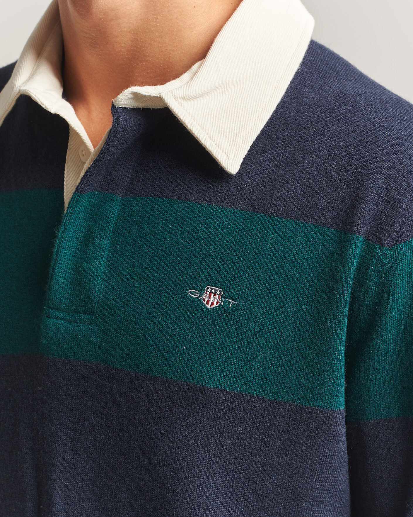 Mies | Puserot | Gant | Lambswool Barstriped Rugger Dark Emerald