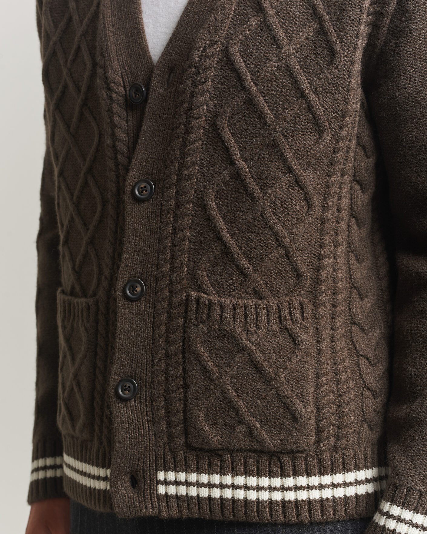 Mies | Puserot | Gant | Wool Cable Knitted Cardigan Shadow Brown