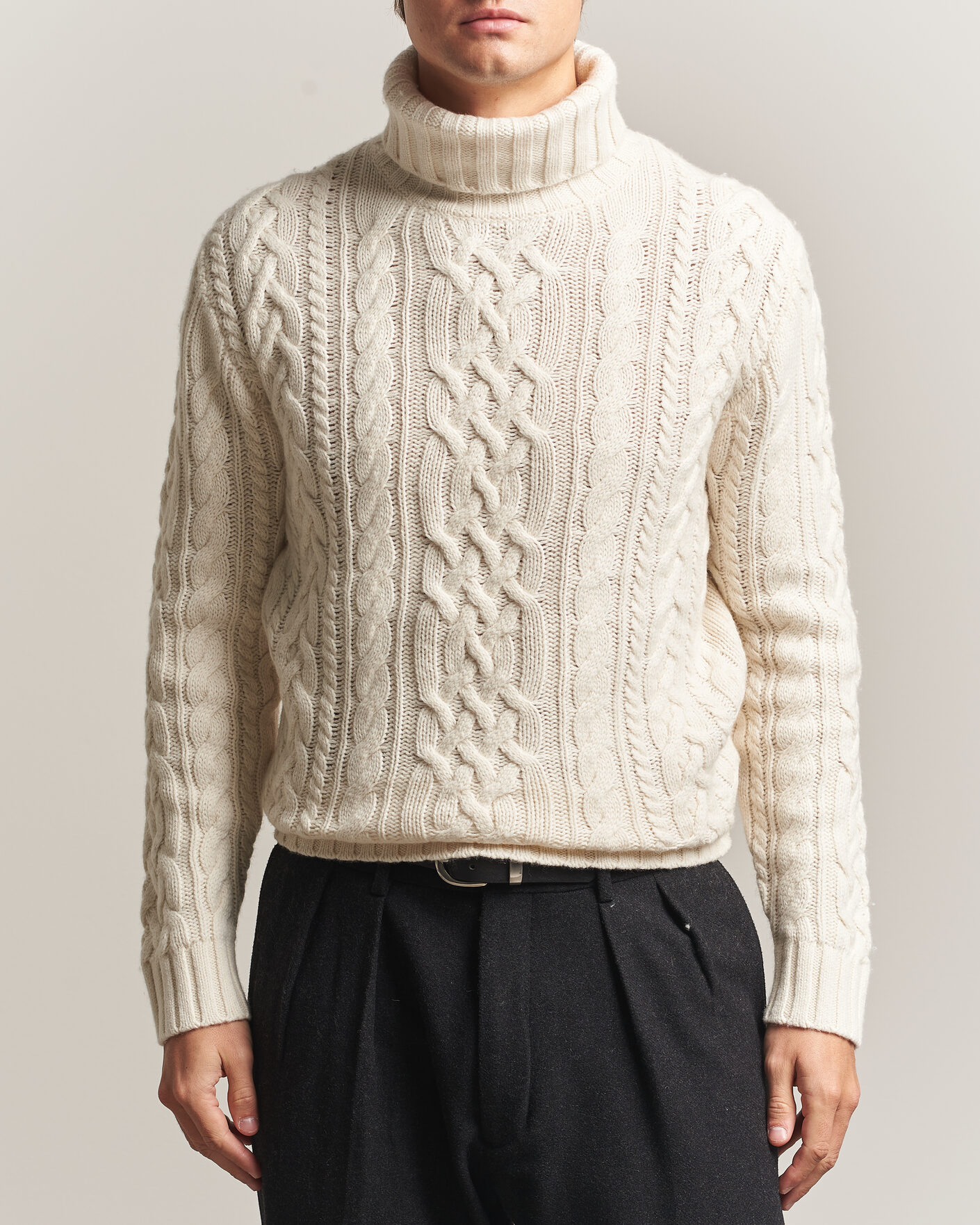 Mies | Puserot | Gant | Wool/Cotton Cable Knitted Turtleneck Cream