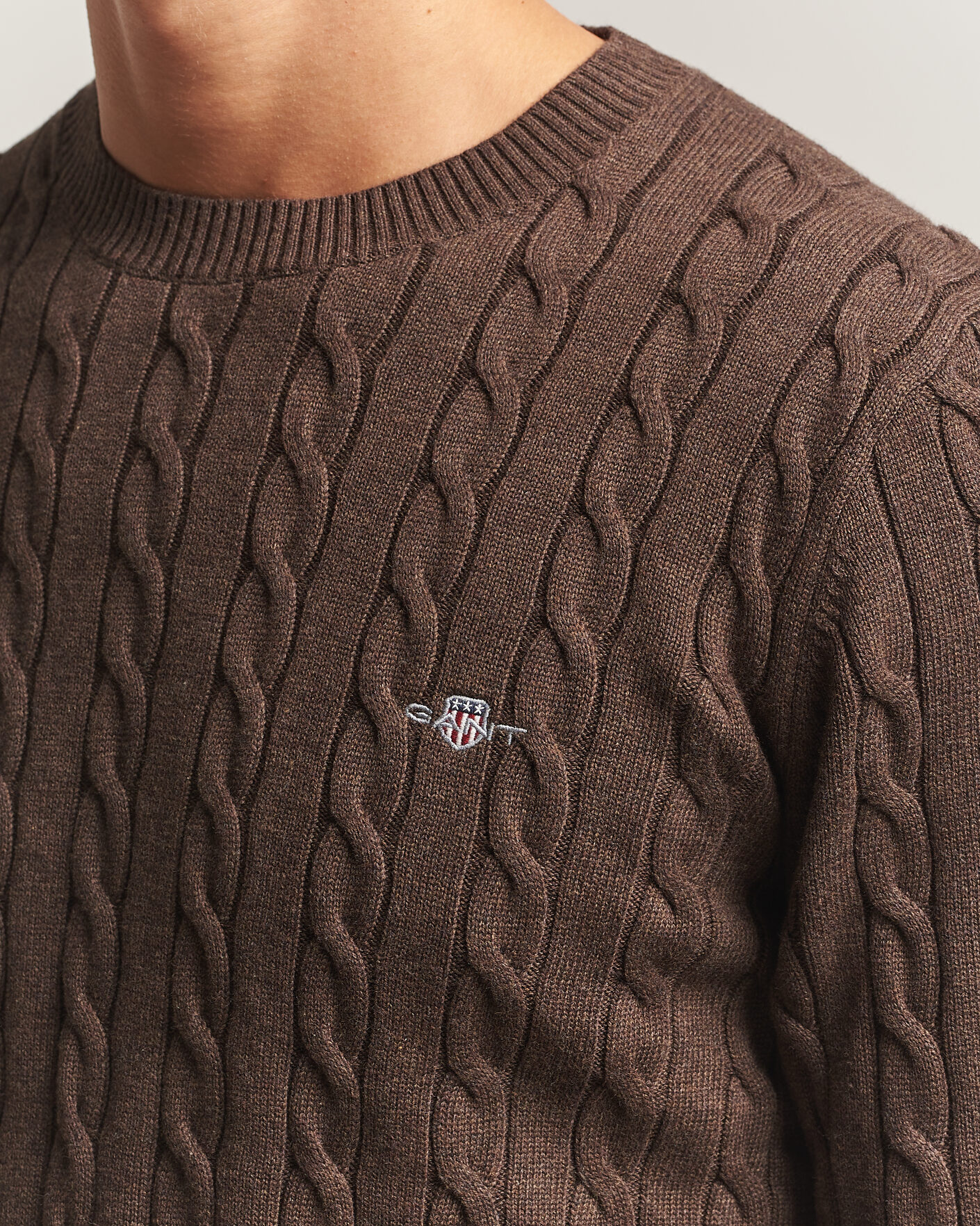 Mies | Puserot | Gant | Cotton Cable Crew Neck Black Brown Melange