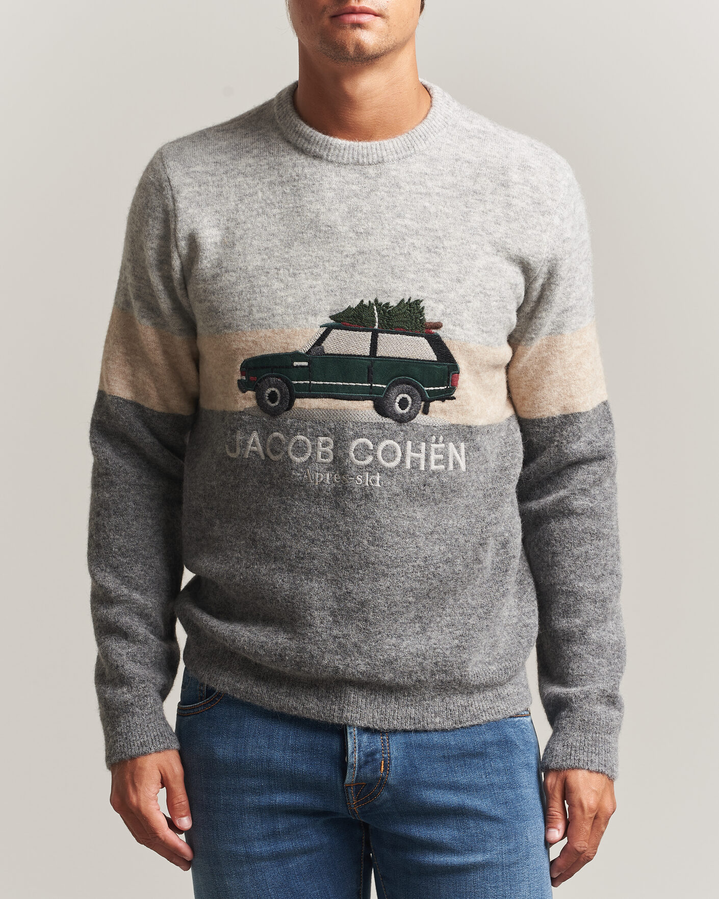 Mies | Puserot | Jacob Cohën | Embroidery Knitted Apres-Ski Crew Neck Grey