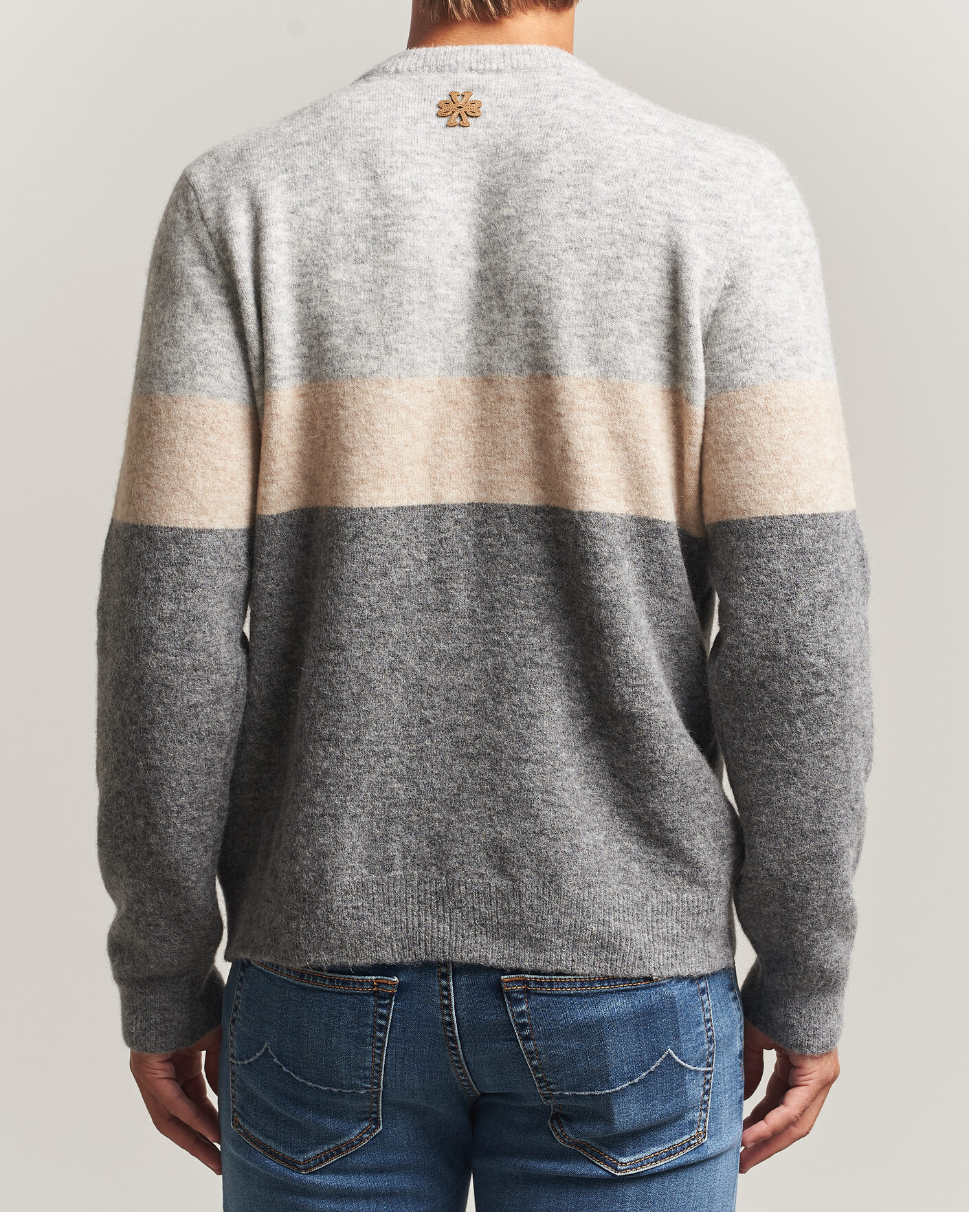 Mies | Puserot | Jacob Cohën | Embroidery Knitted Apres-Ski Crew Neck Grey