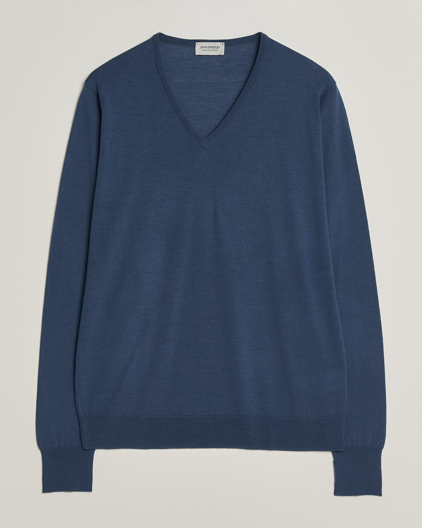 Mies | Puserot | John Smedley | Bobby Extra Fine Merino V-Neck Pullover Teal Firth
