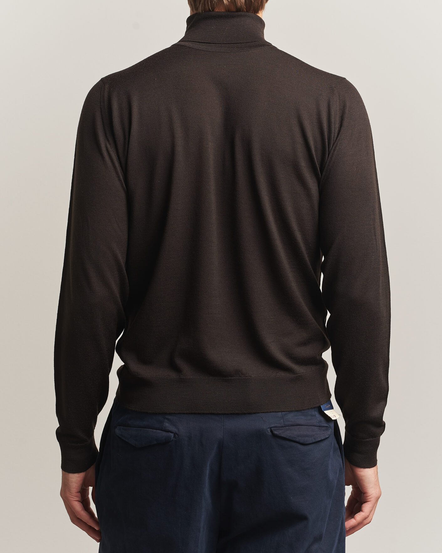 Mies | Puserot | John Smedley | Cherwell Extra Fine Merino Rollneck Faulkner Brown