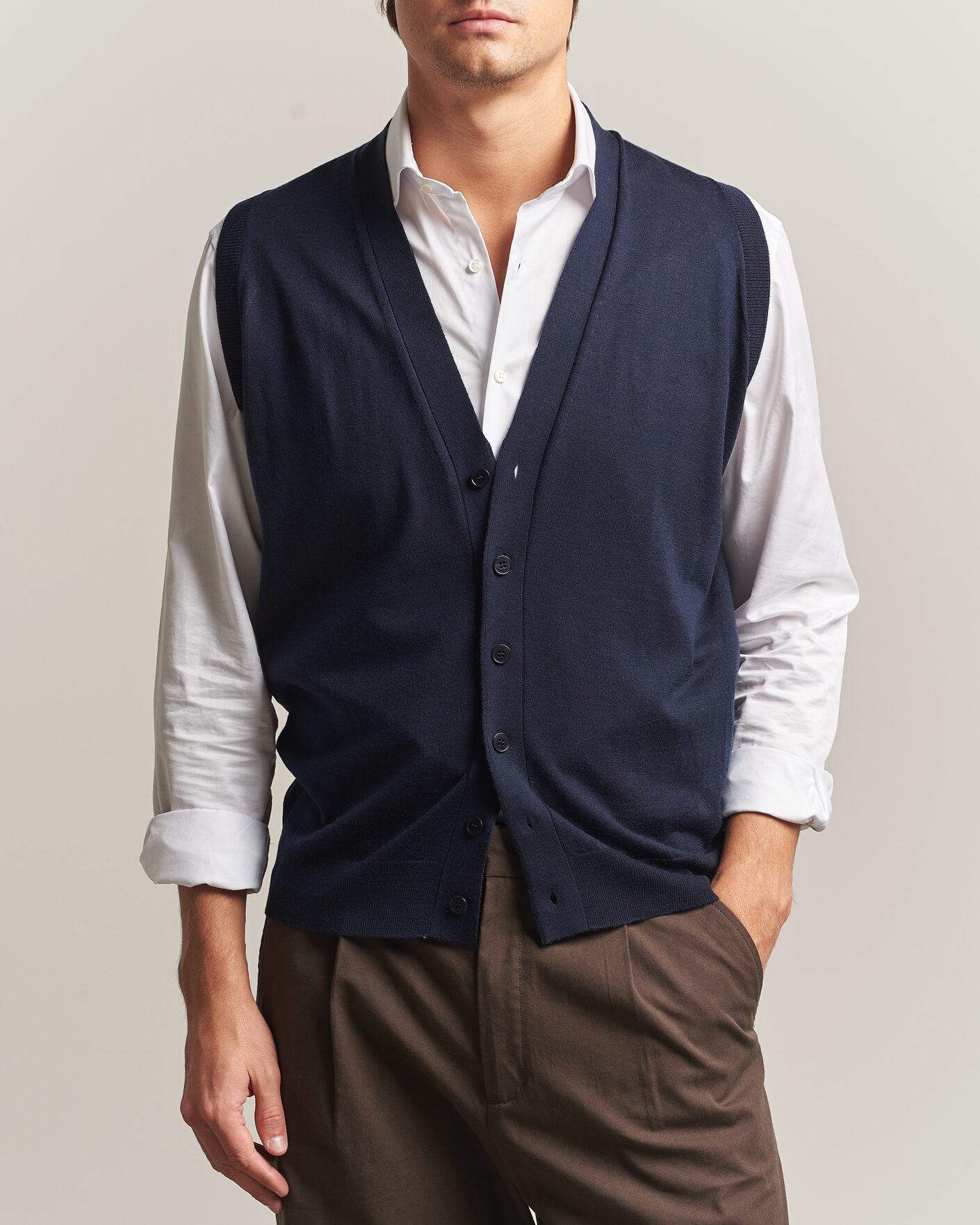 Mies | Puserot | John Smedley | Bolton Extra Fine Merino Waistcoat Midnight