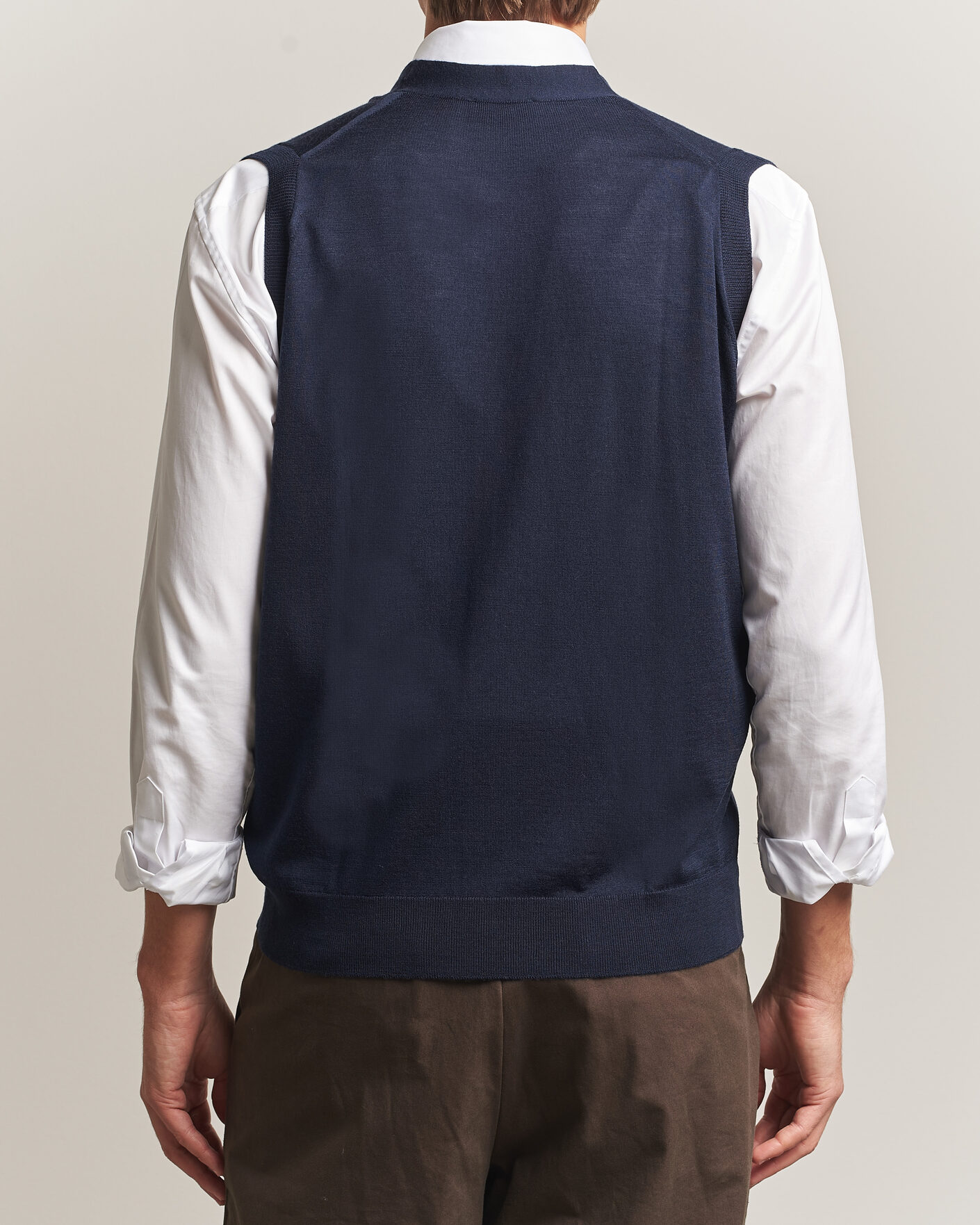 Mies | Puserot | John Smedley | Bolton Extra Fine Merino Waistcoat Midnight