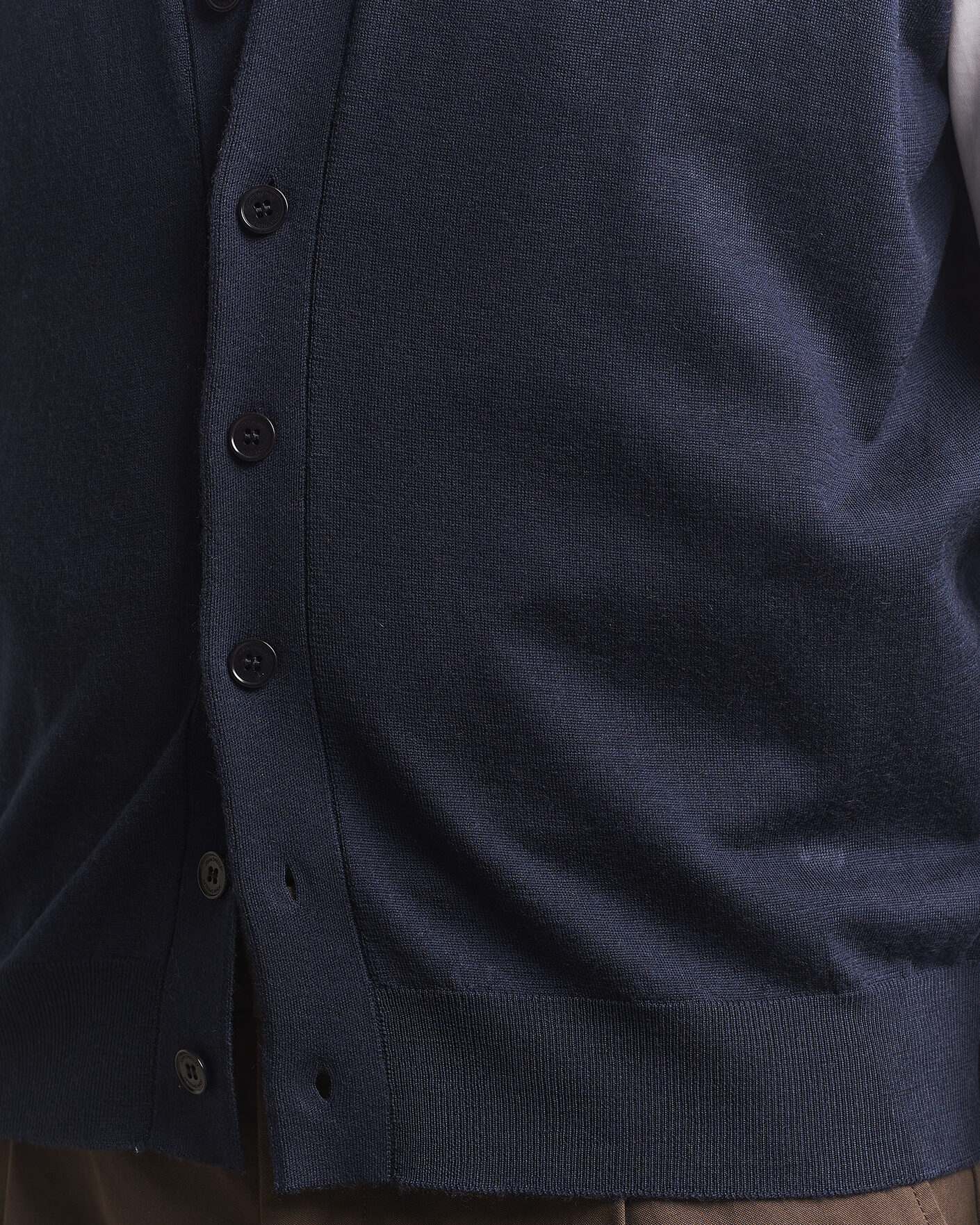 Mies | Puserot | John Smedley | Bolton Extra Fine Merino Waistcoat Midnight