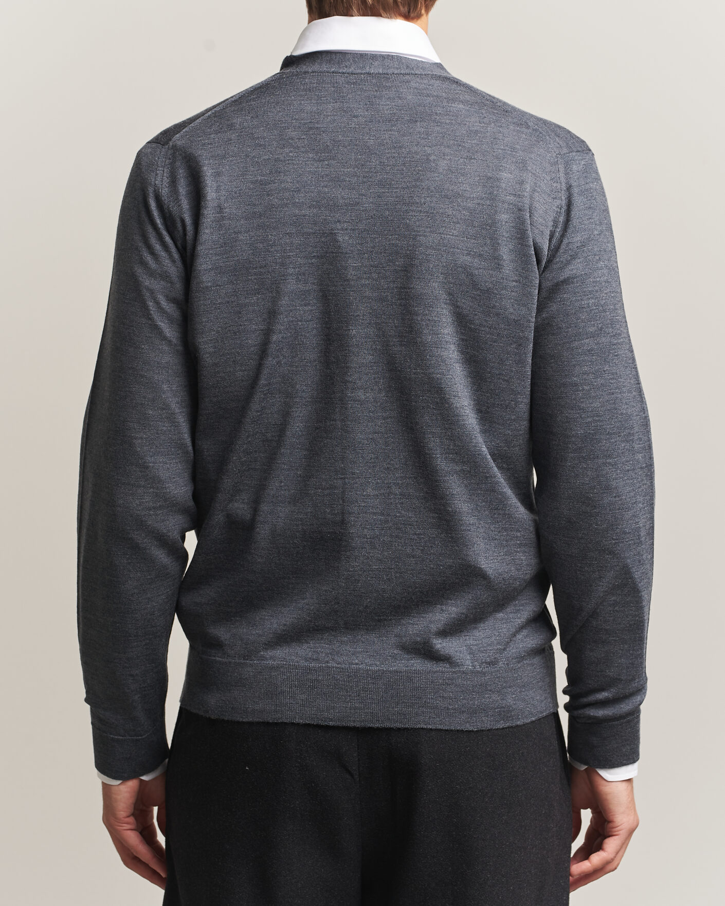 Mies | Puserot | John Smedley | Bradrick Extra Fine Merino Cardigan Charcoal