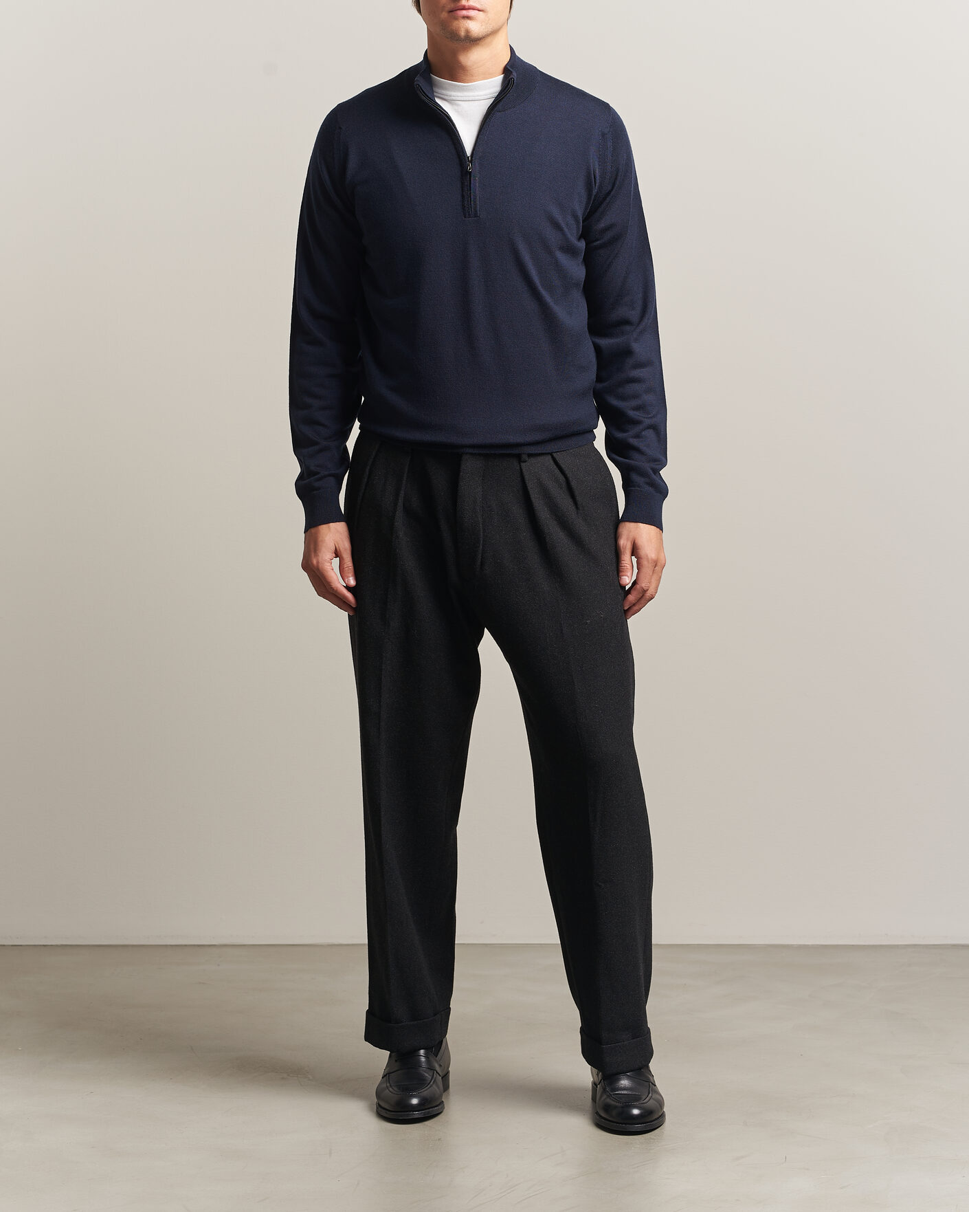 Mies | Puserot | John Smedley | Tapton Extra Fine Merino Half Zip Midnight