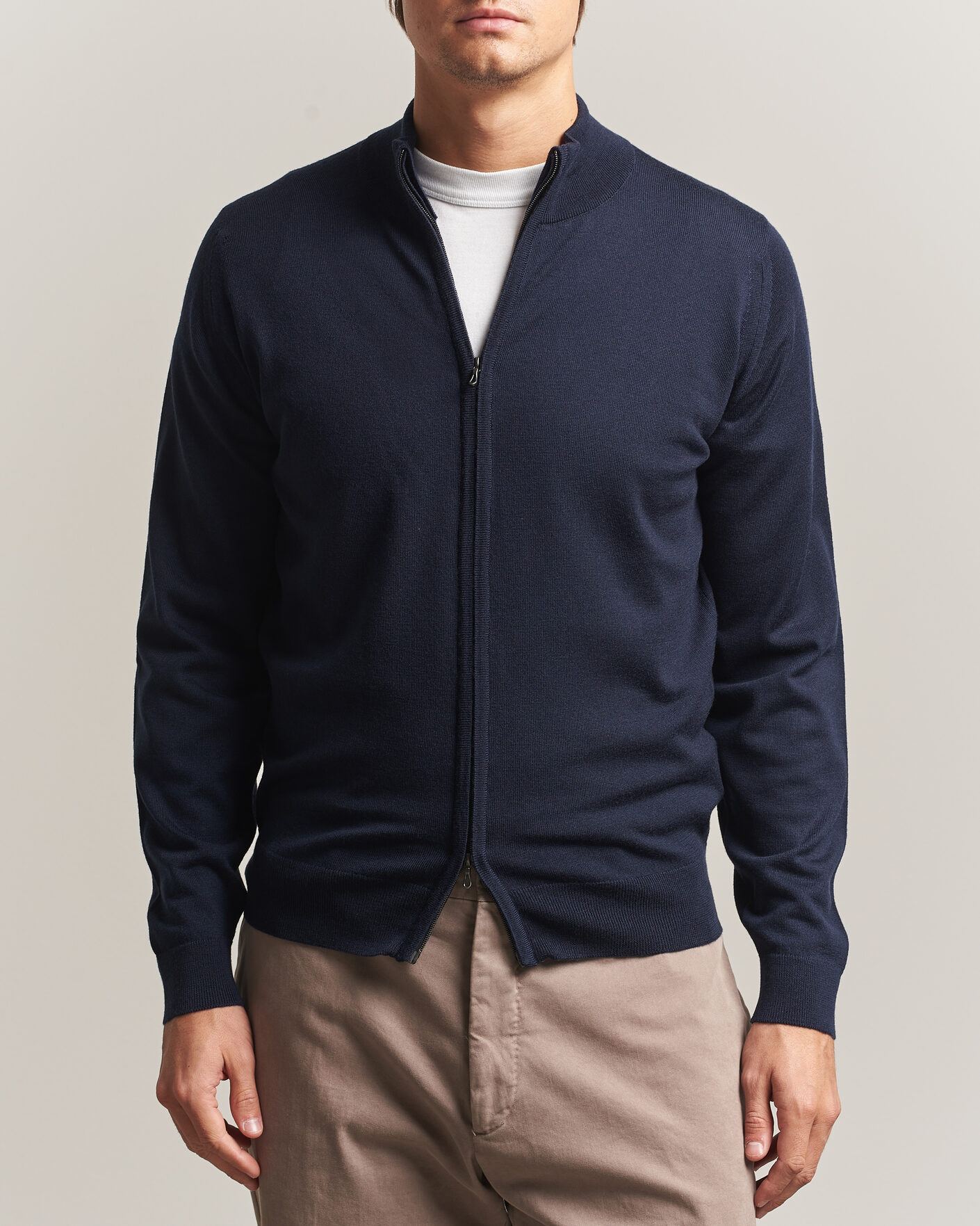 Mies | Puserot | John Smedley | Claygate Extra Fine Merino Full Zip Midnight