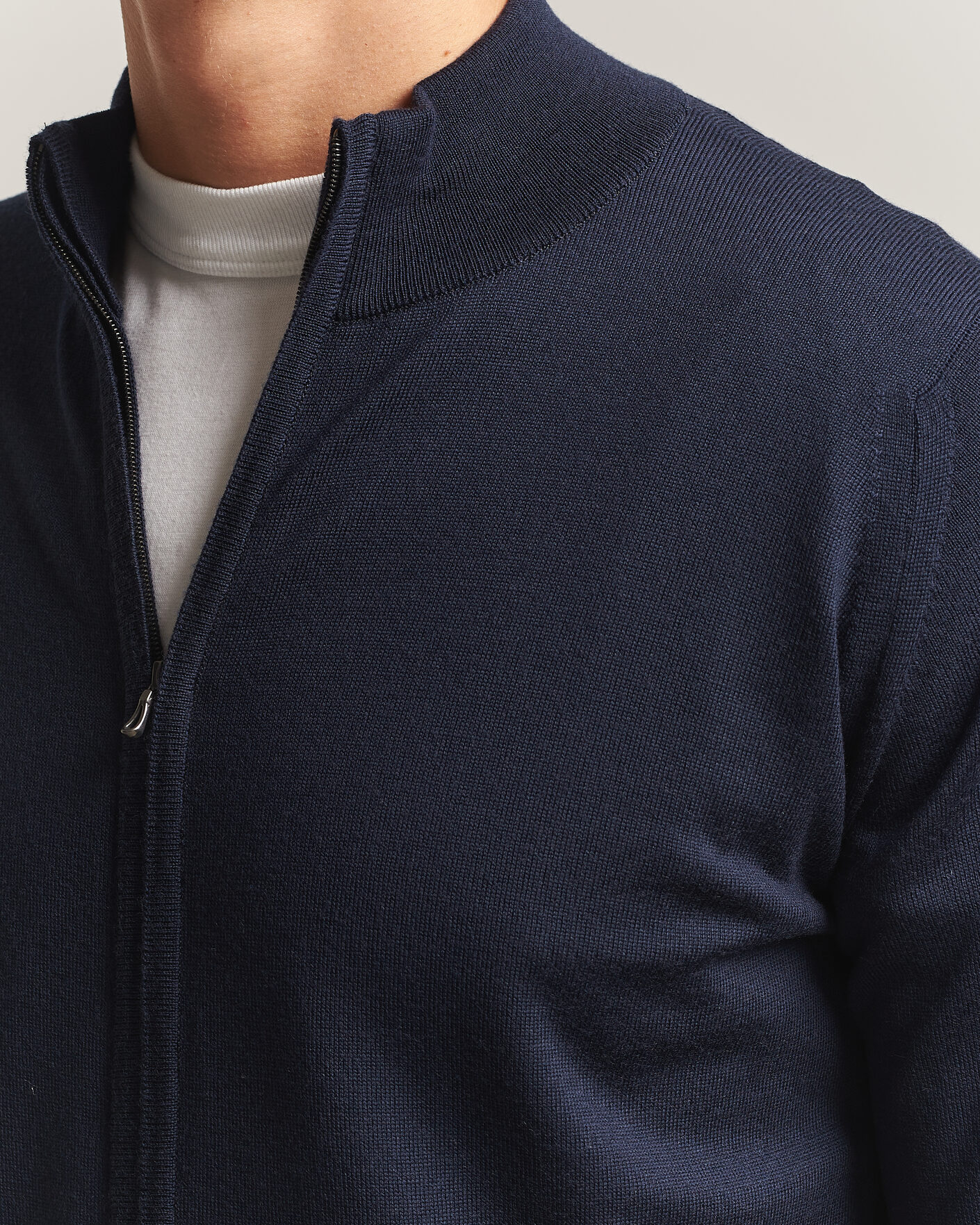 Mies | Puserot | John Smedley | Claygate Extra Fine Merino Full Zip Midnight