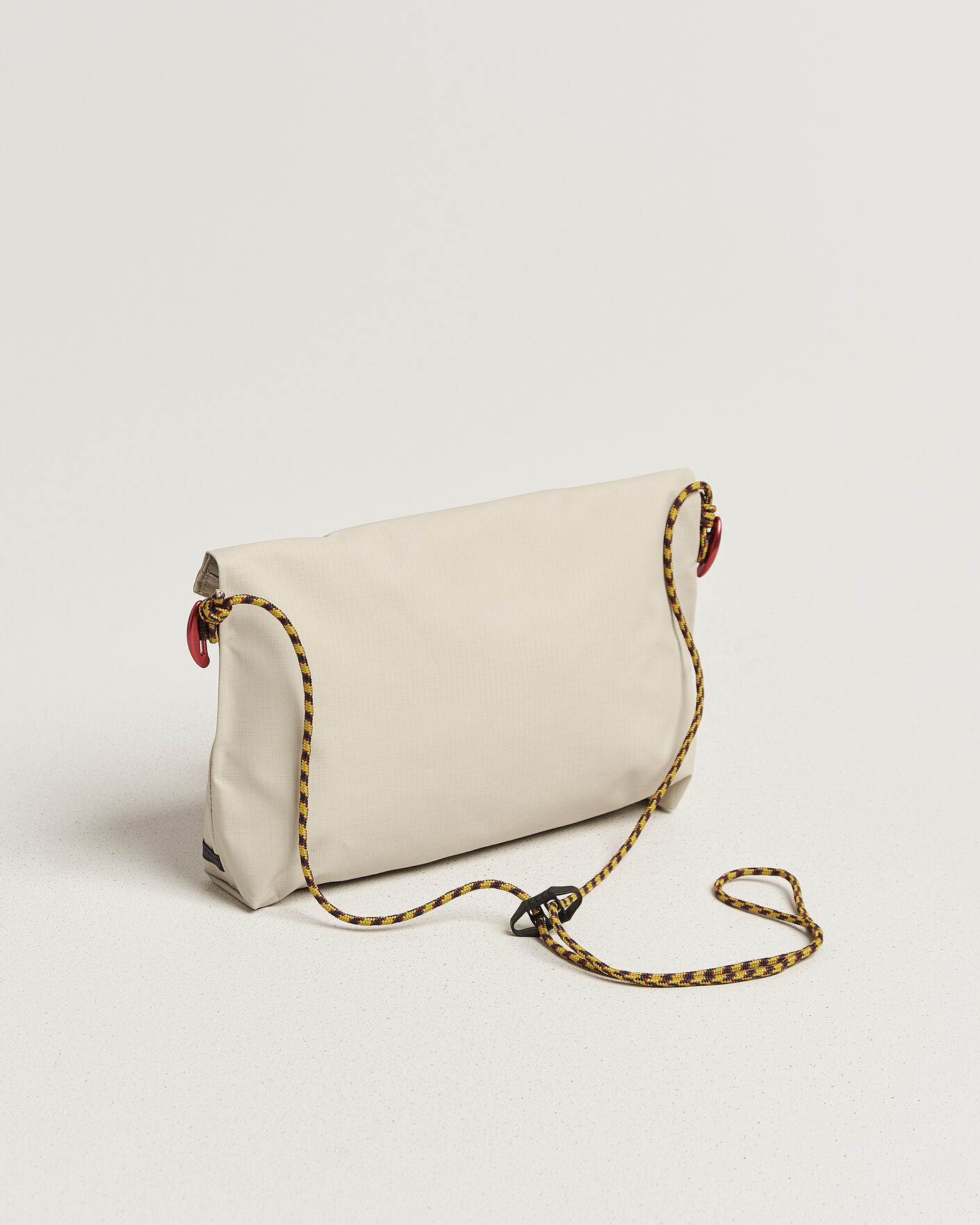 Mies | Laukut | Klättermusen | Hrid WP 3L Accessory Bag Silver Creme