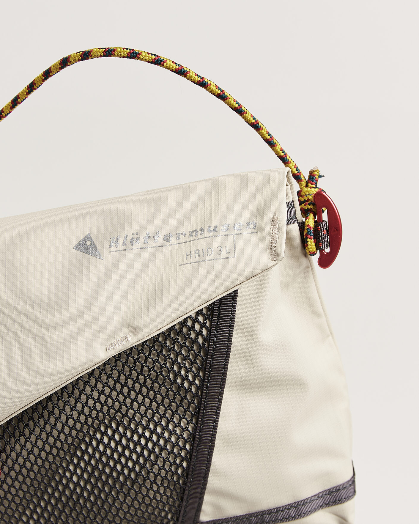 Mies | Laukut | Klättermusen | Hrid WP 3L Accessory Bag Silver Creme