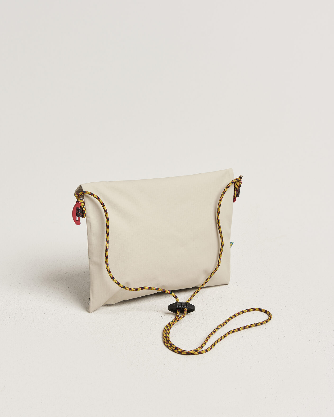 Mies | Laukut | Klättermusen | Hrid WP 1,5L Accessory Bag Silver Creme