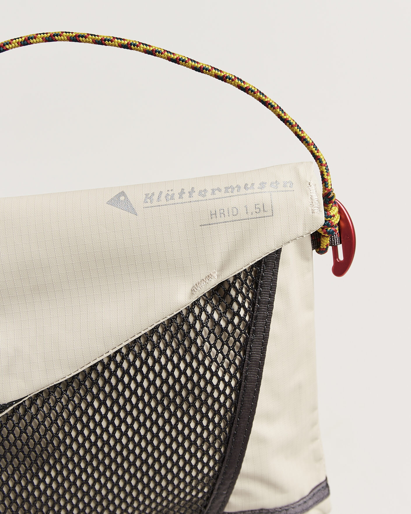 Mies | Laukut | Klättermusen | Hrid WP 1,5L Accessory Bag Silver Creme