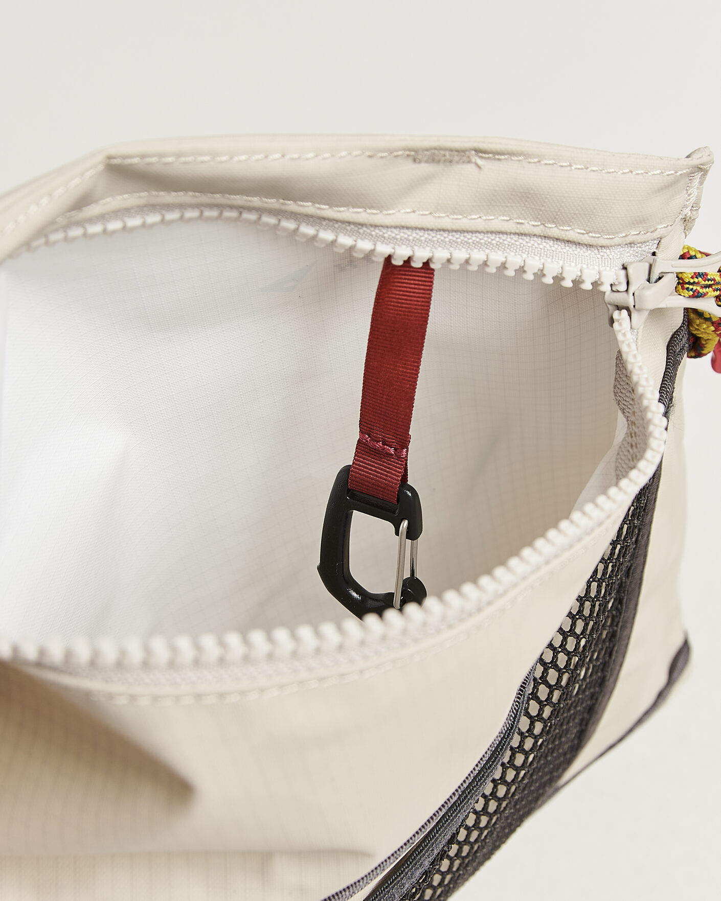 Mies | Laukut | Klättermusen | Hrid WP 1,5L Accessory Bag Silver Creme