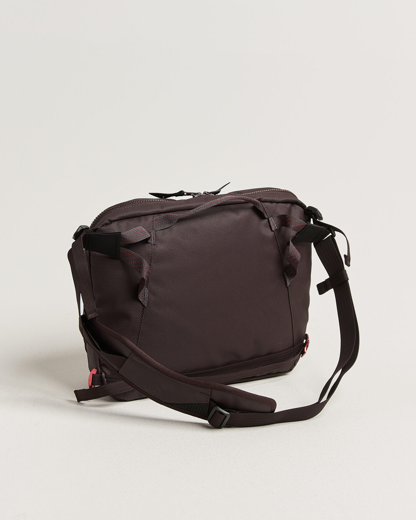 Mies | Laukut | Klättermusen | Gaut Messenger bag Brown Umber