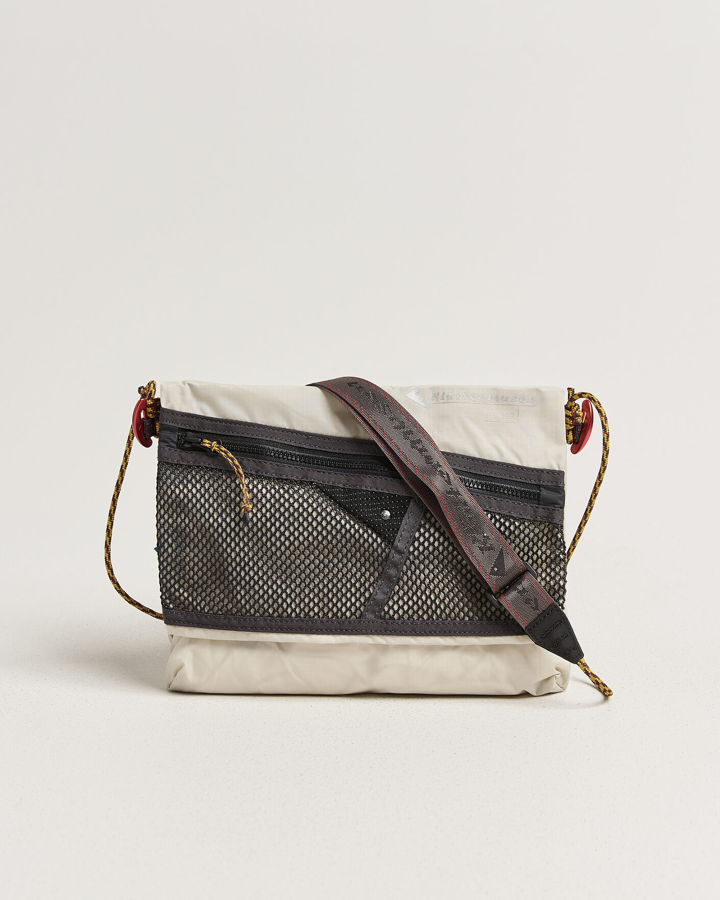 Mies | Laukut | Klättermusen | Algir Foldover Bag Putty Grey