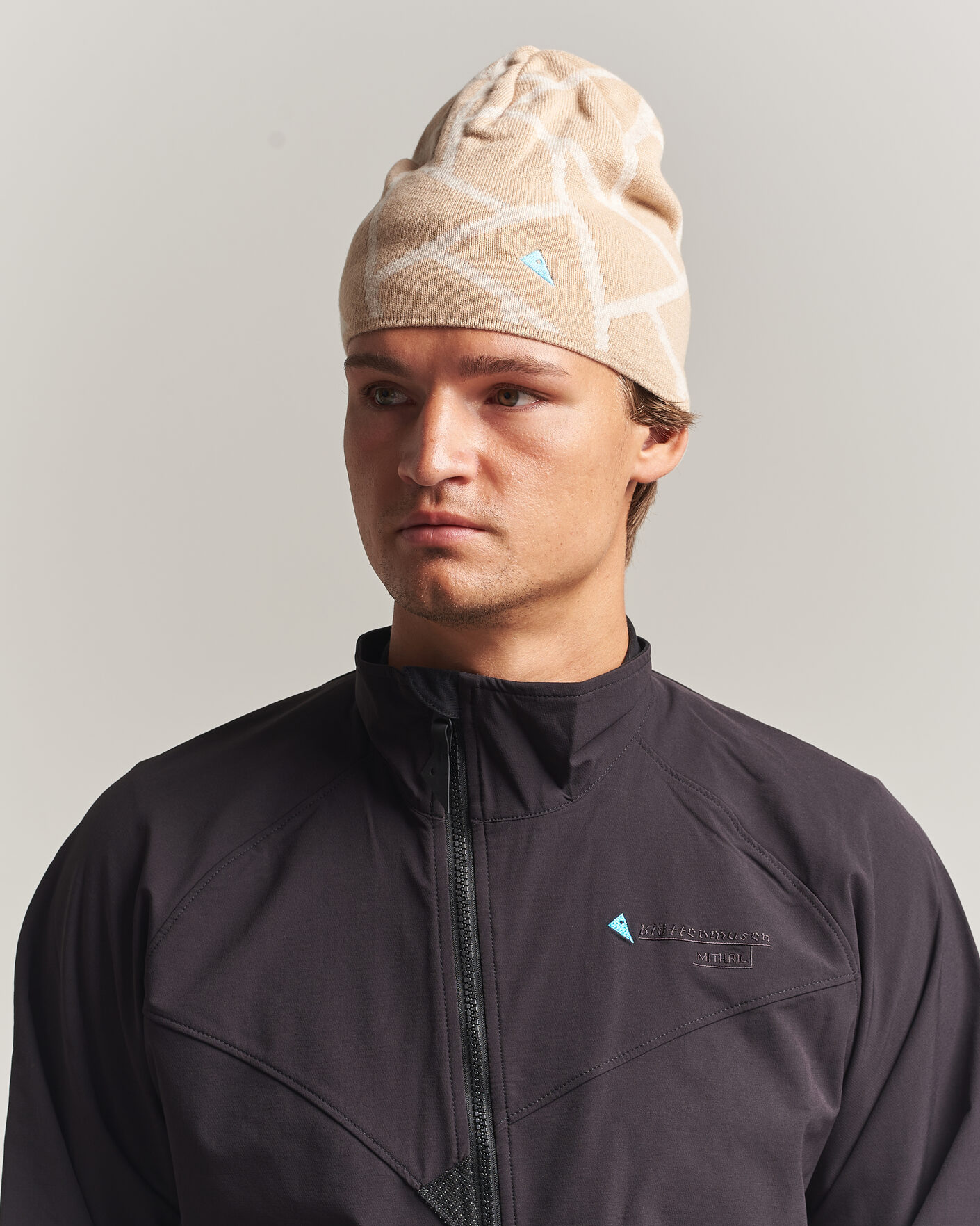 Mies | Pipot | Klättermusen | Finn Beanie Warm Sand
