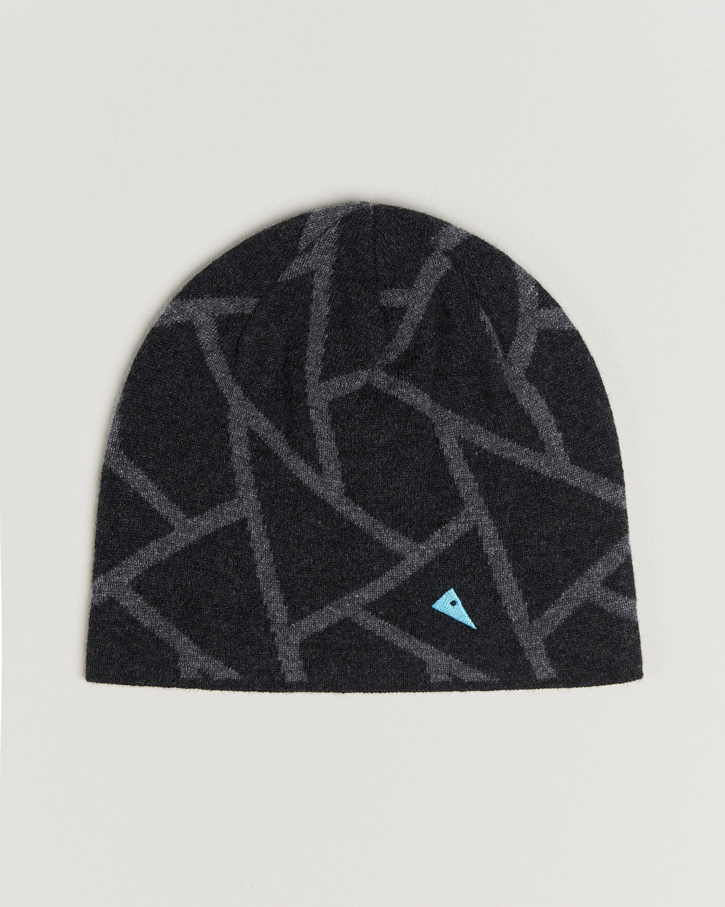 Mies | Pipot | Klättermusen | Finn Beanie Raven