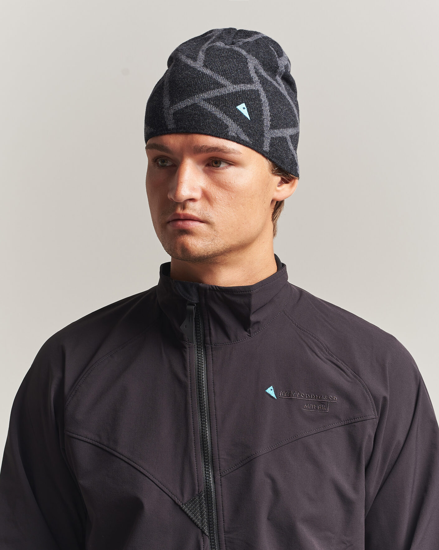 Mies | Pipot | Klättermusen | Finn Beanie Raven