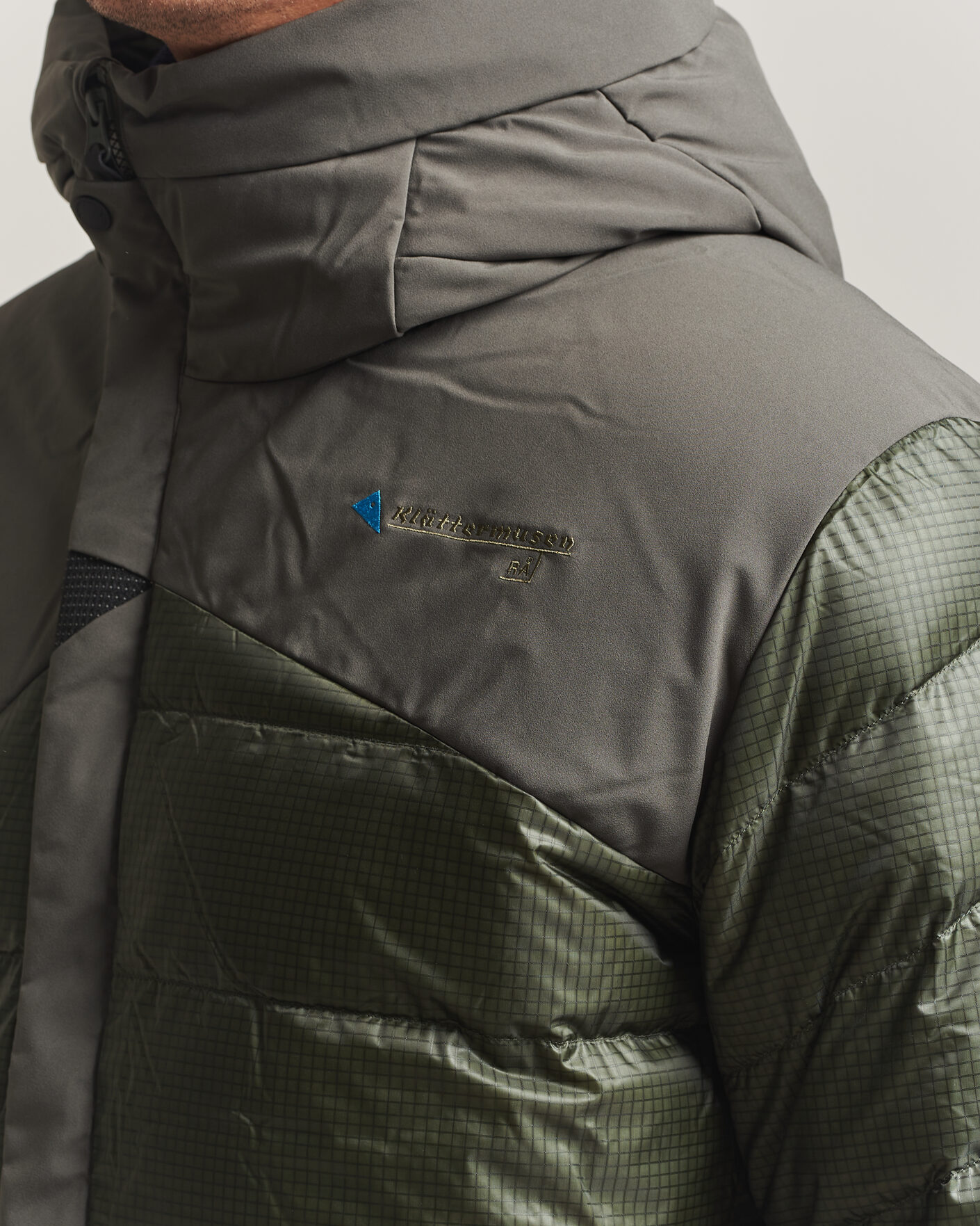 Mies | Takit | Klättermusen | Rå Hood Jacket Dusky Green