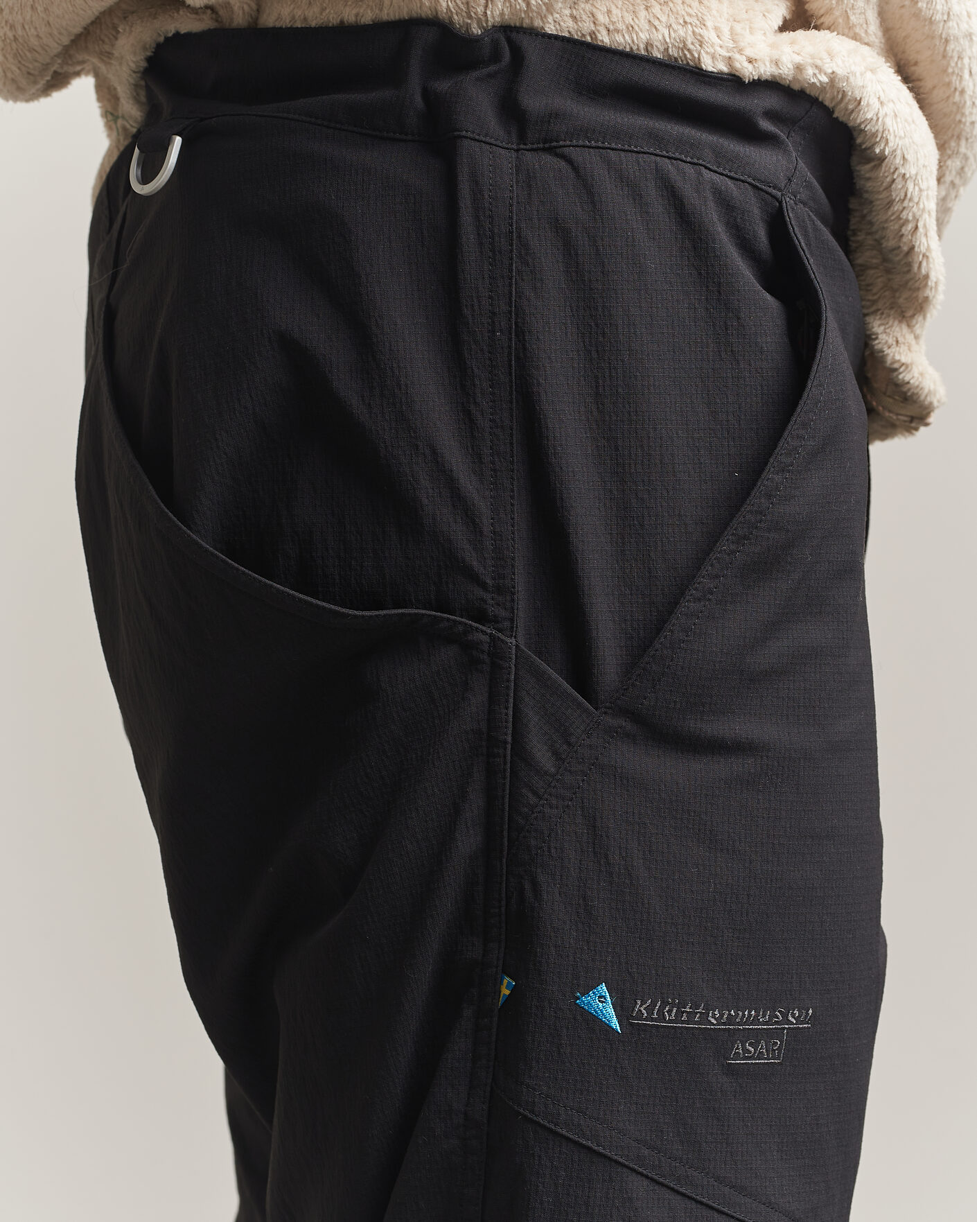 Mies | Housut | Klättermusen | Asar Function Stretch Pants Black