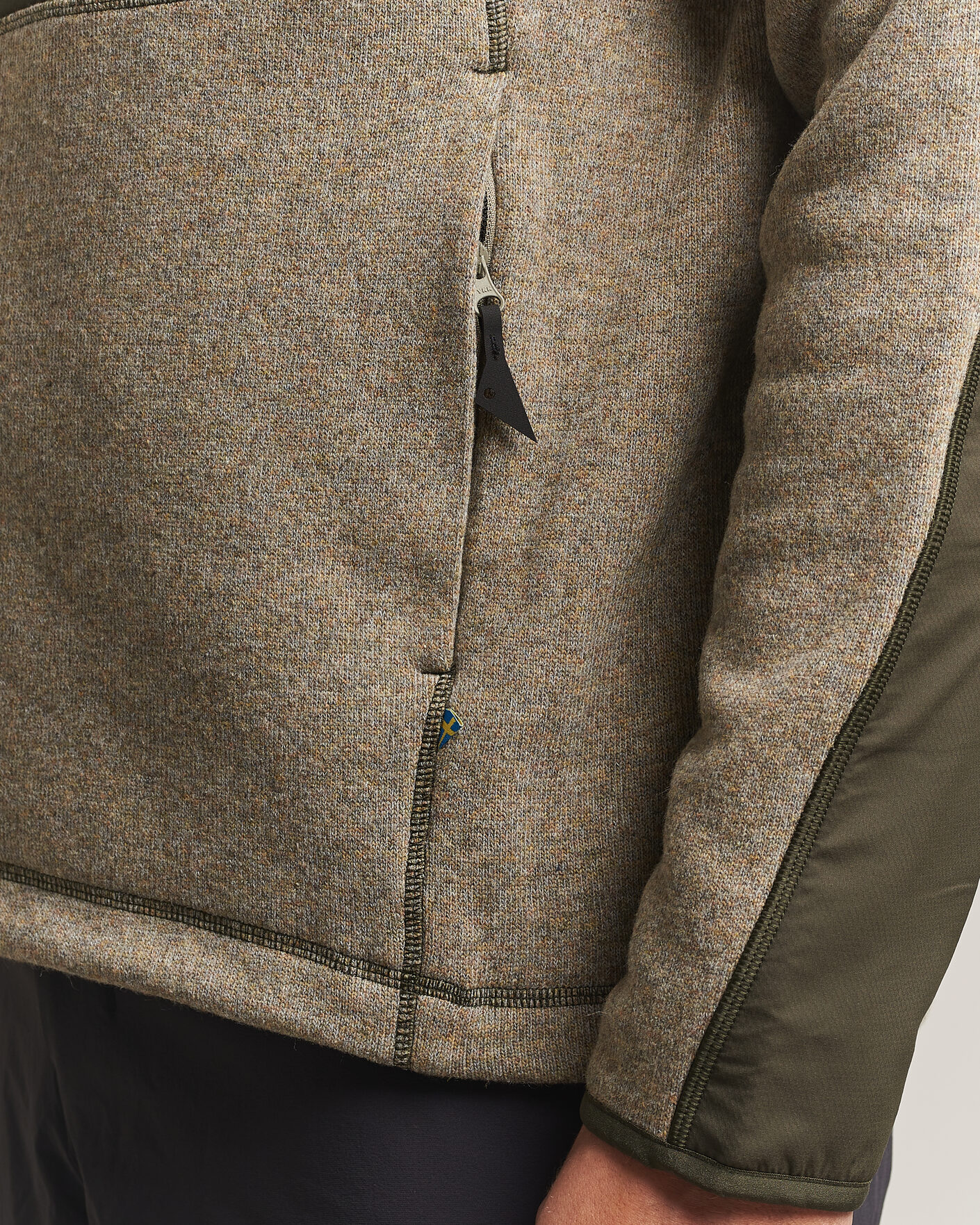 Mies | Puserot | Klättermusen | Balderus Wool Fleece Hood Jacket Rosin Green
